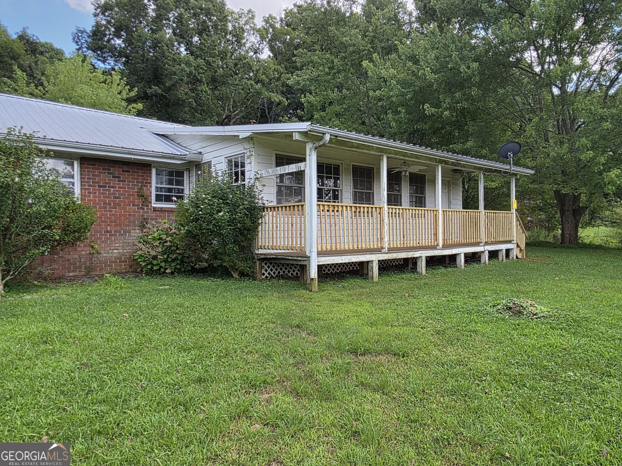 451 Tom Hunt Road Property Photo 1