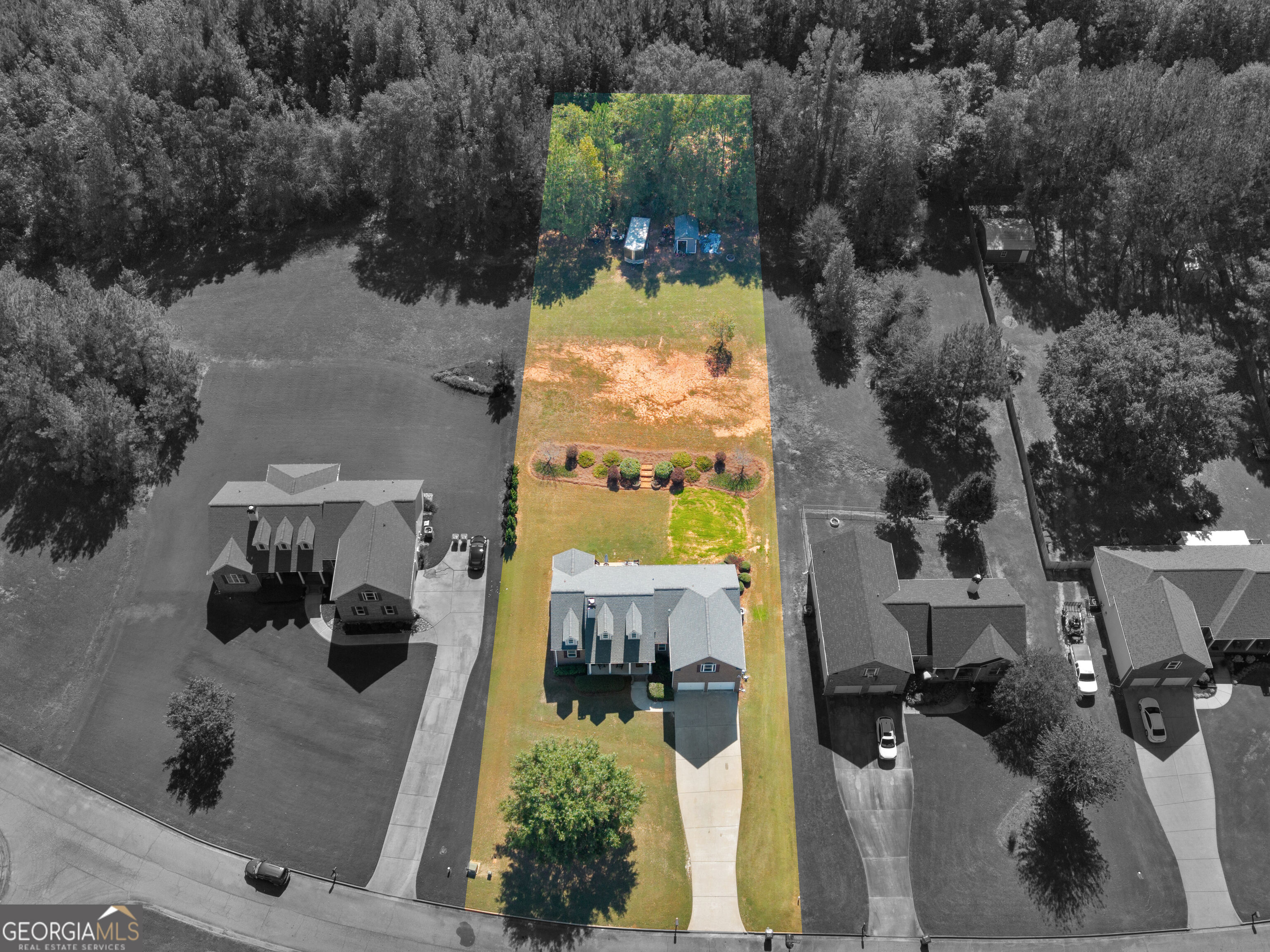 221 Tussahaw Lane Property Photo 3