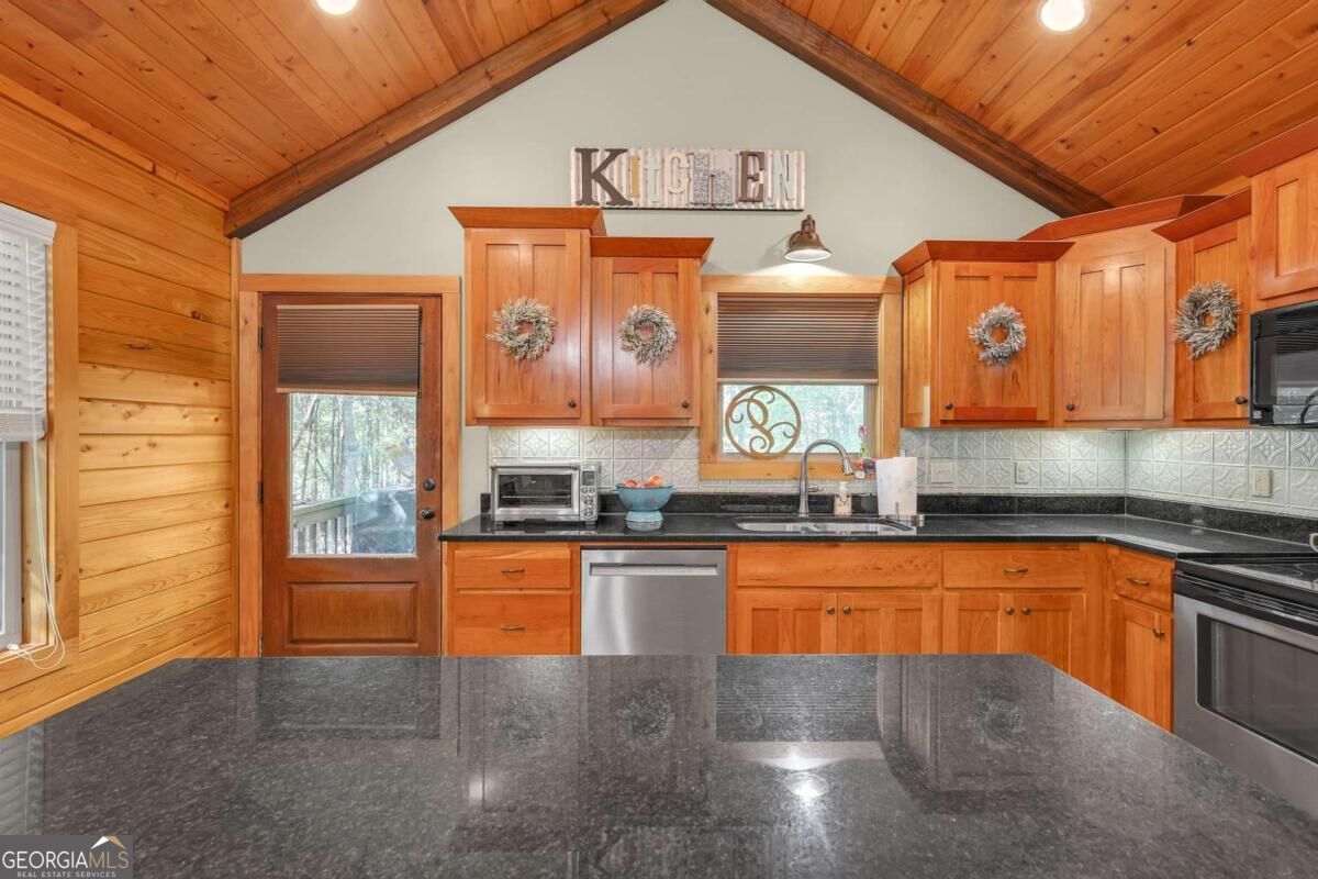 18 Shelter Cove Road Property Photo 9