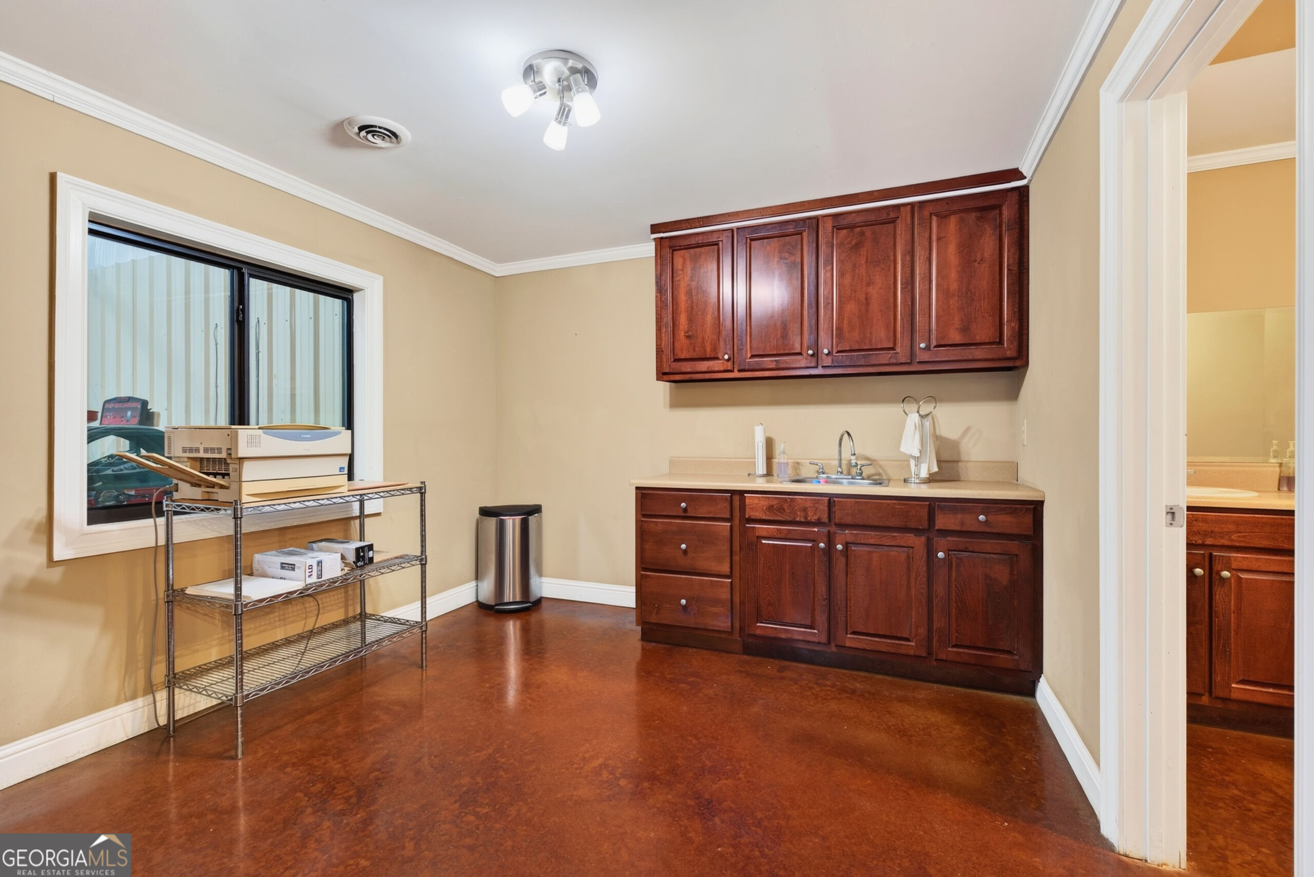 366 E Crusselle Street Property Photo 17