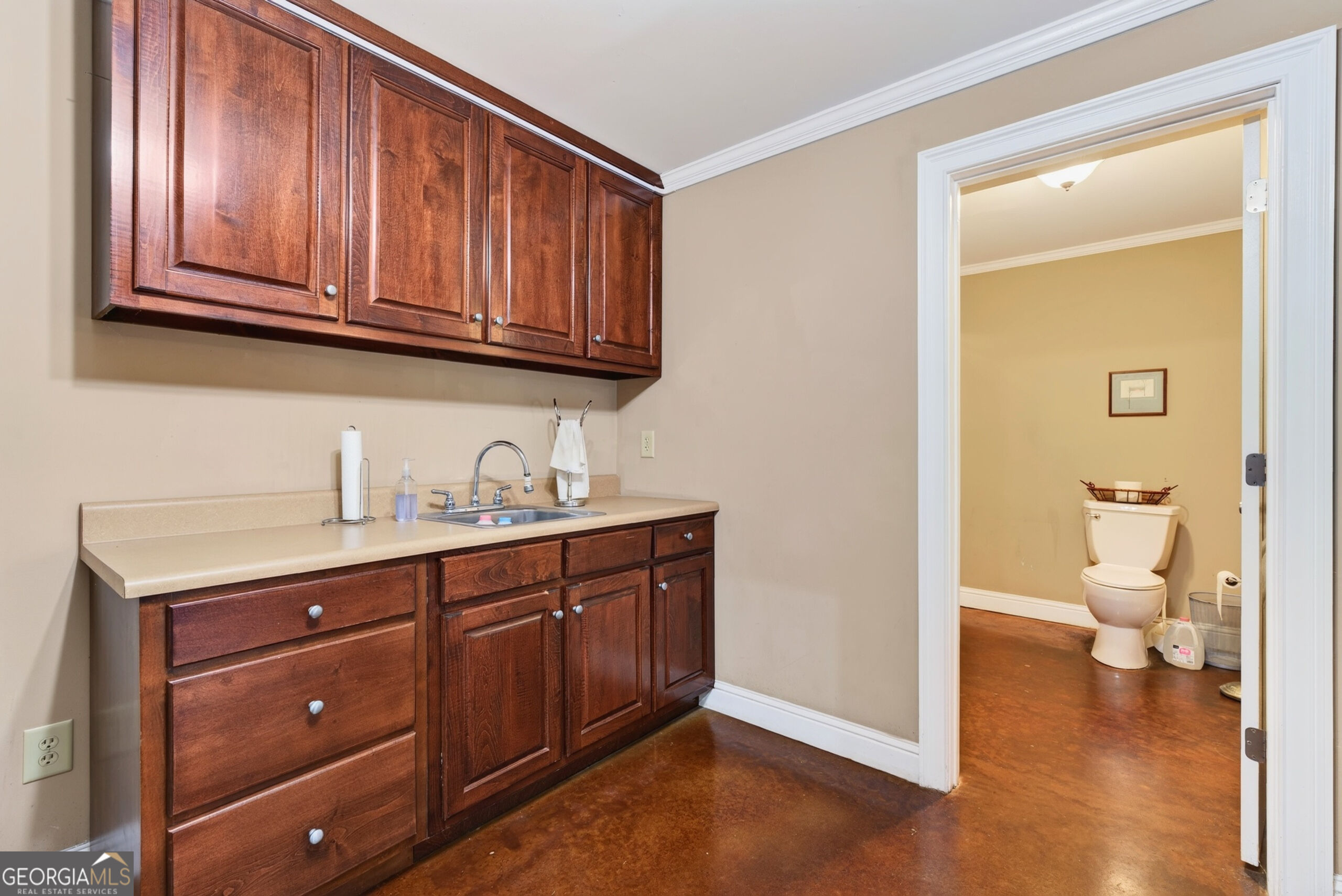 366 E Crusselle Street Property Photo 19