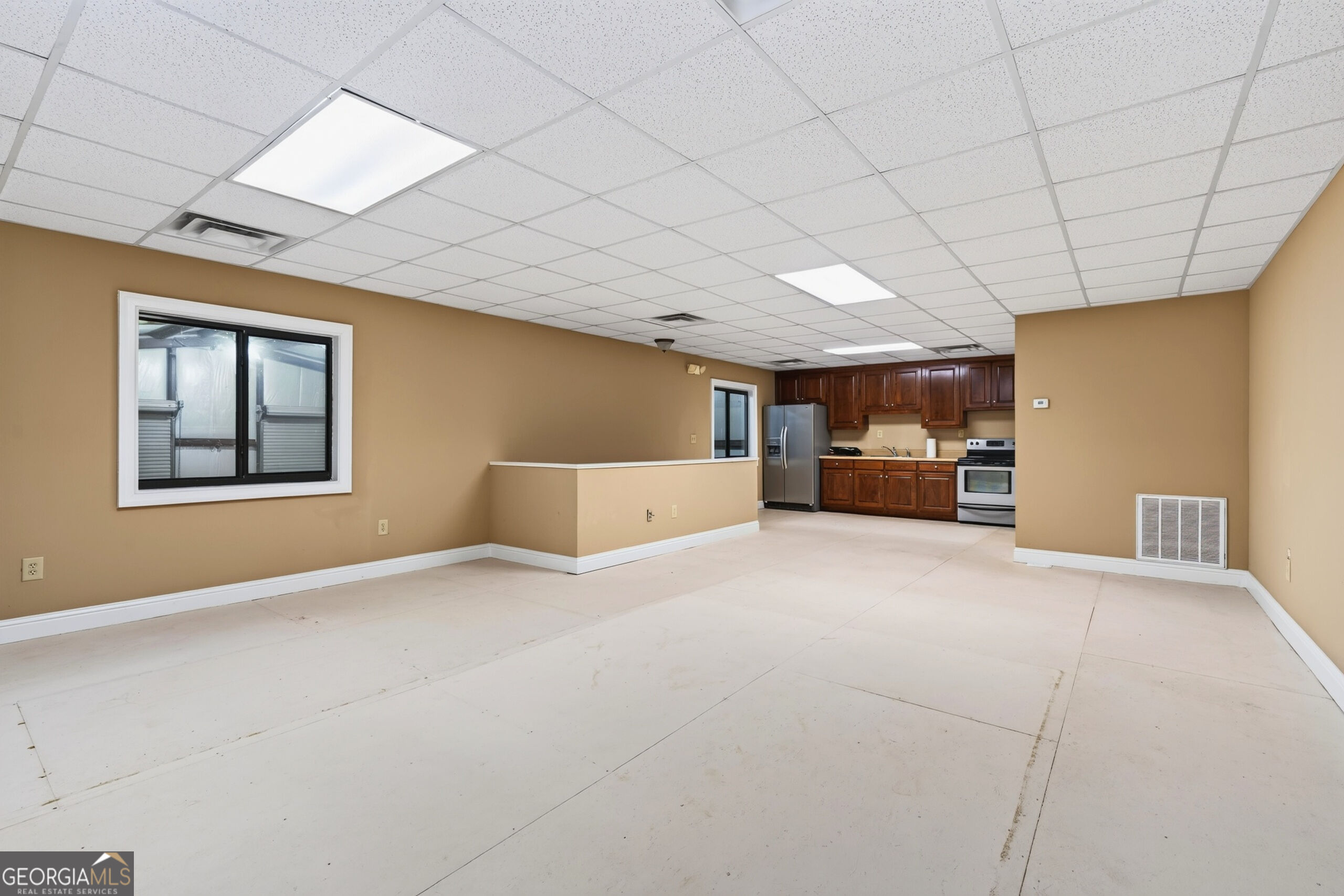 366 E Crusselle Street Property Photo 28
