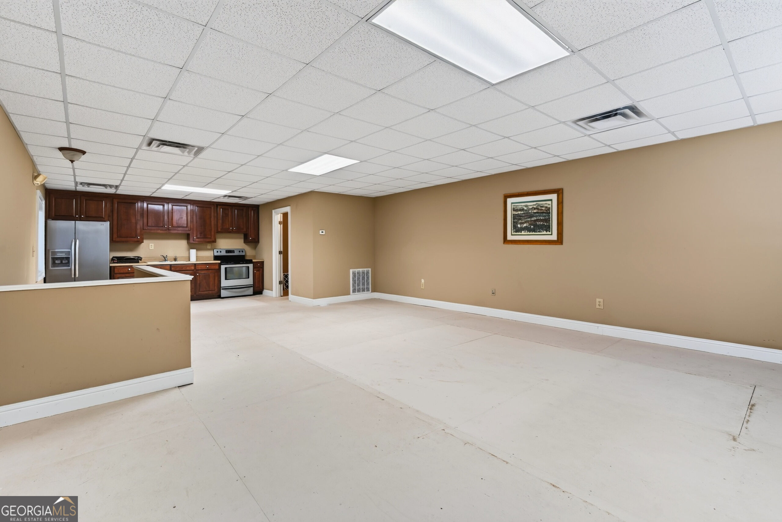 366 E Crusselle Street Property Photo 29