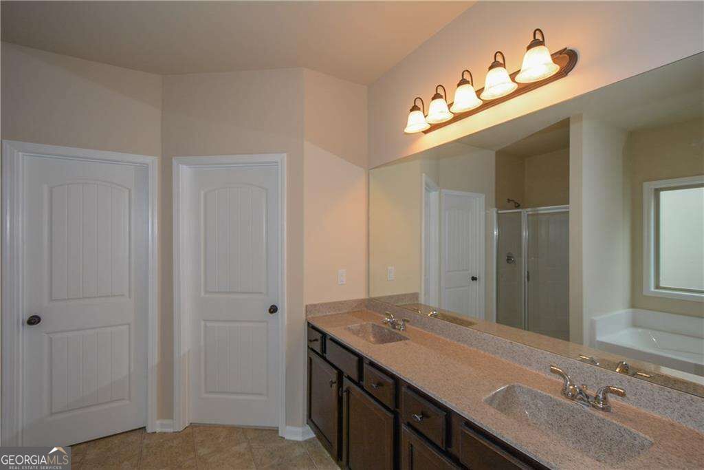 2219 Bender Trail Property Photo 12
