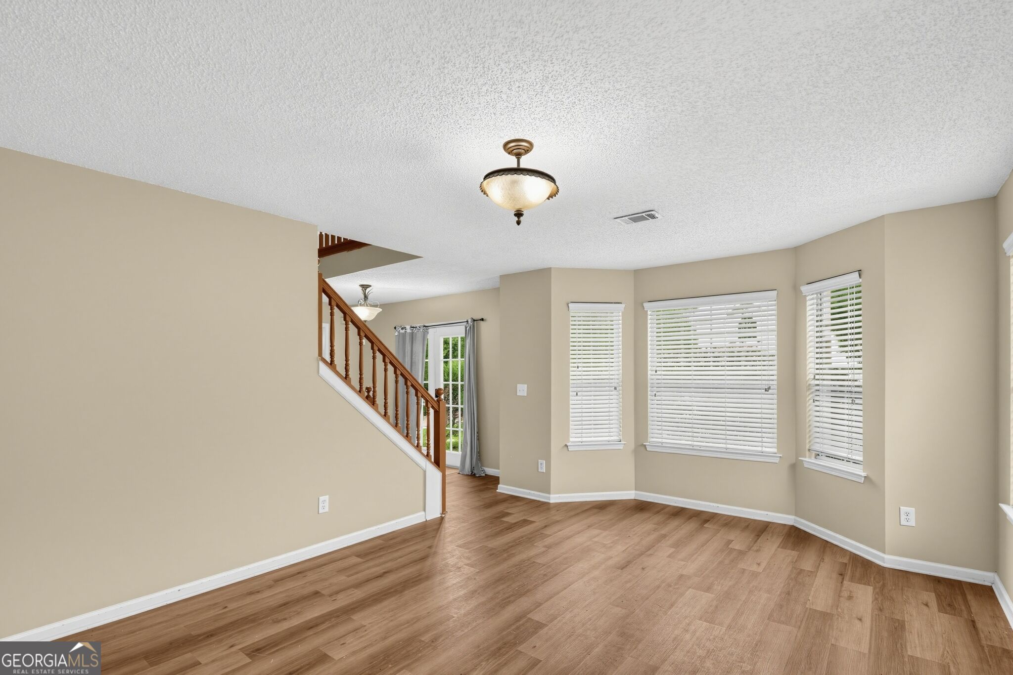 1560 Rogers Crossing Drive Property Photo 4