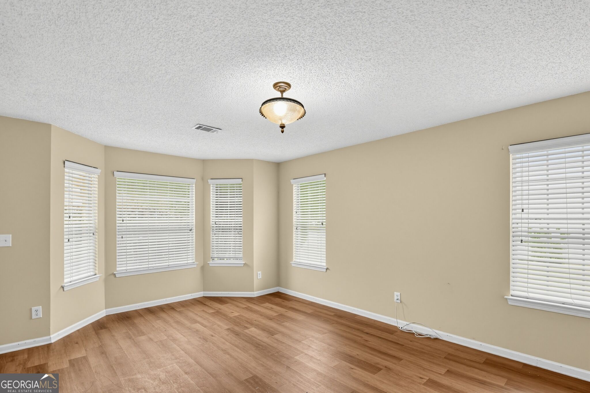 1560 Rogers Crossing Drive Property Photo 10