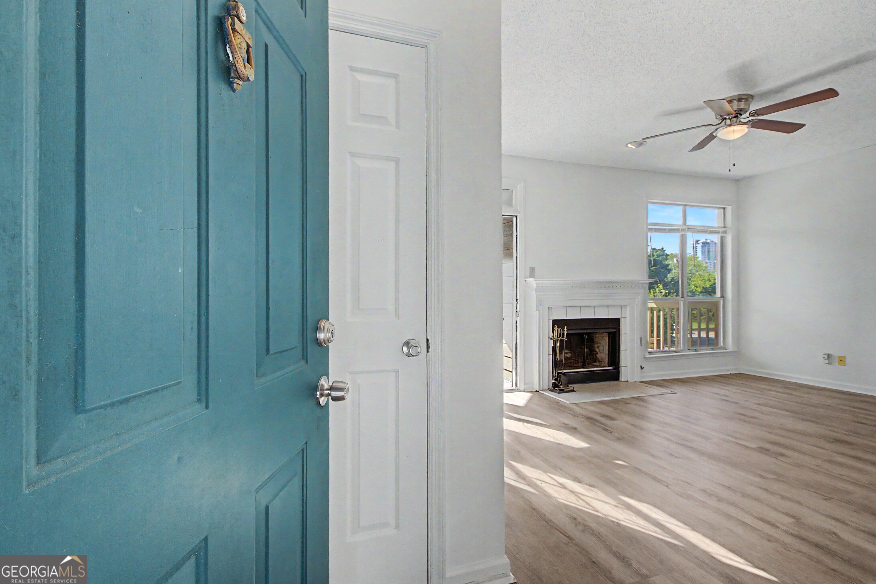 1015 Mcgill Park Avenue Ne Property Photo 4