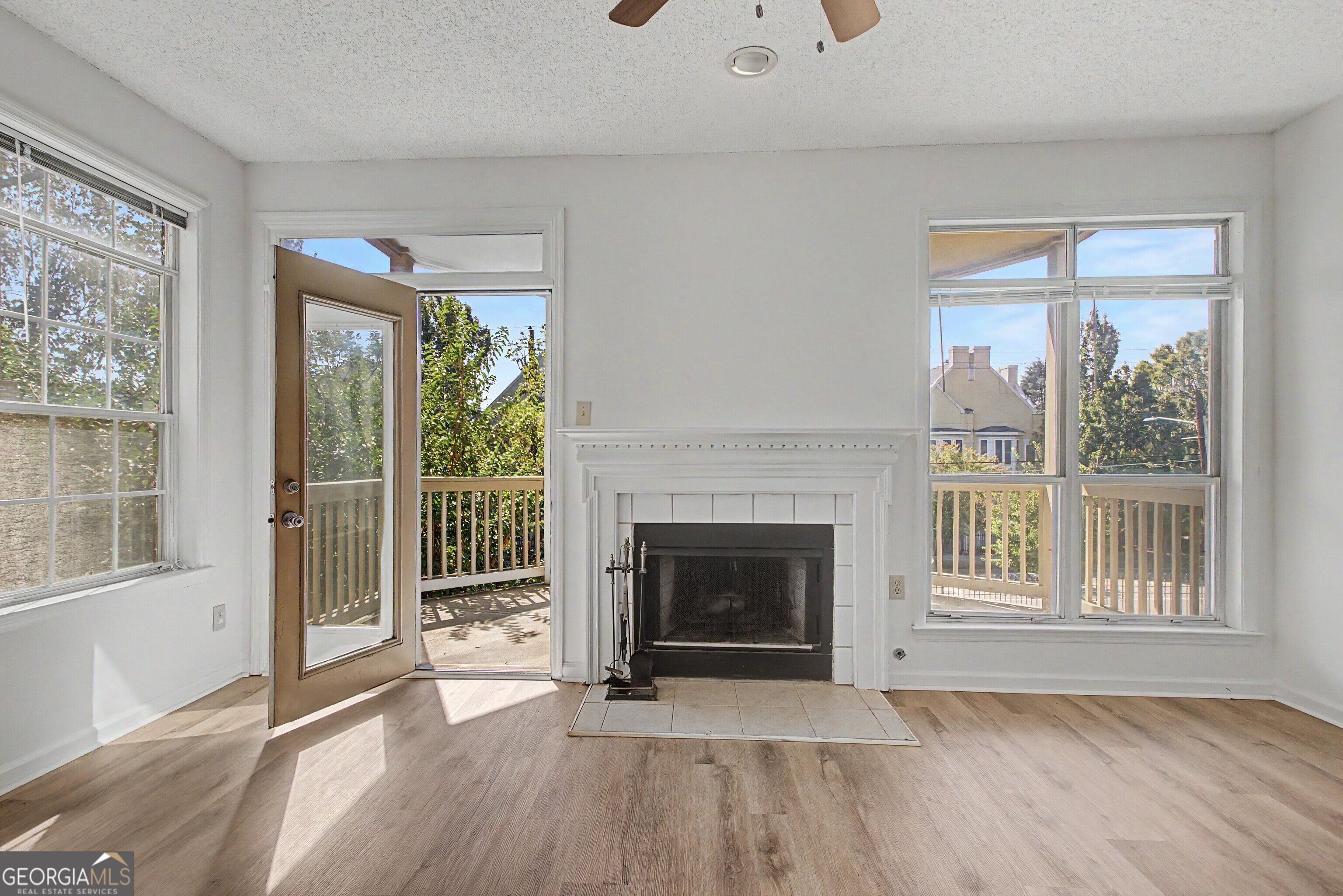 1015 Mcgill Park Avenue Ne Property Photo 10