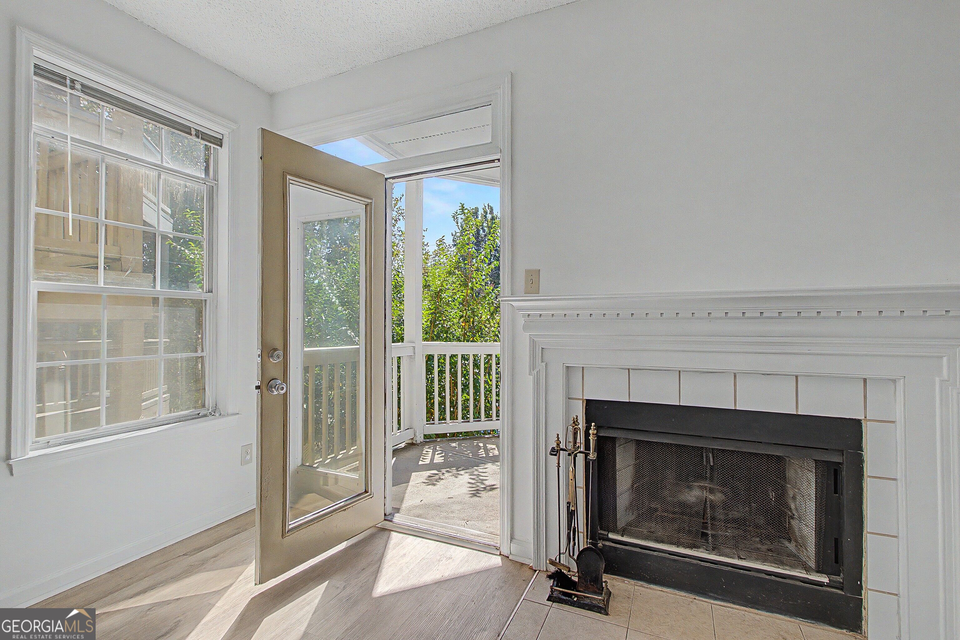 1015 Mcgill Park Avenue Ne Property Photo 11