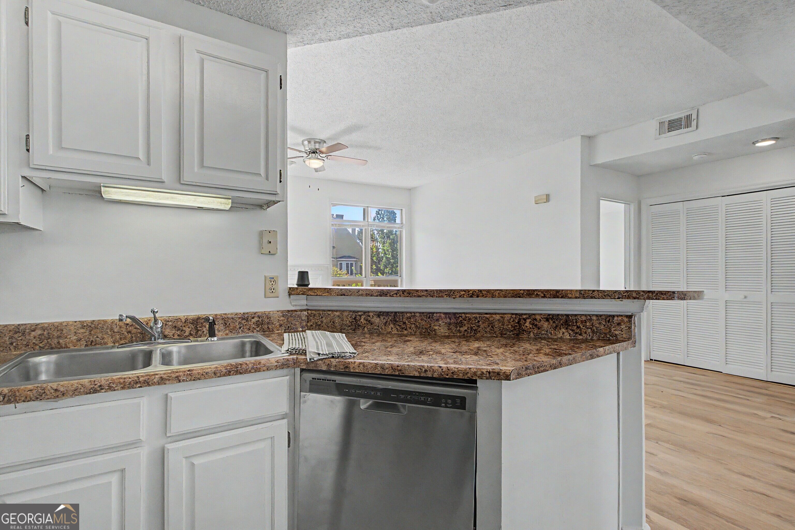 1015 Mcgill Park Avenue Ne Property Photo 25