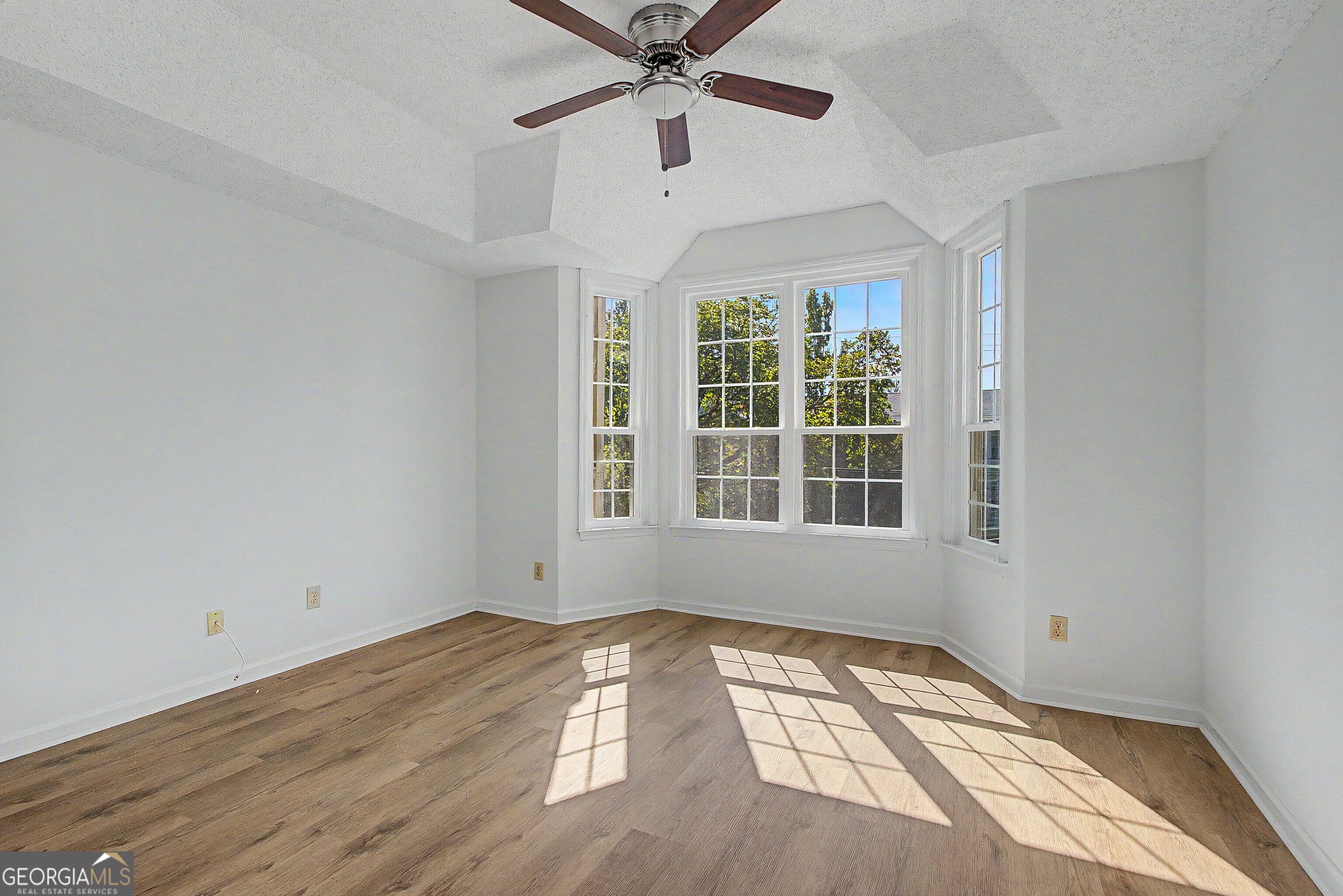 1015 Mcgill Park Avenue Ne Property Photo 30