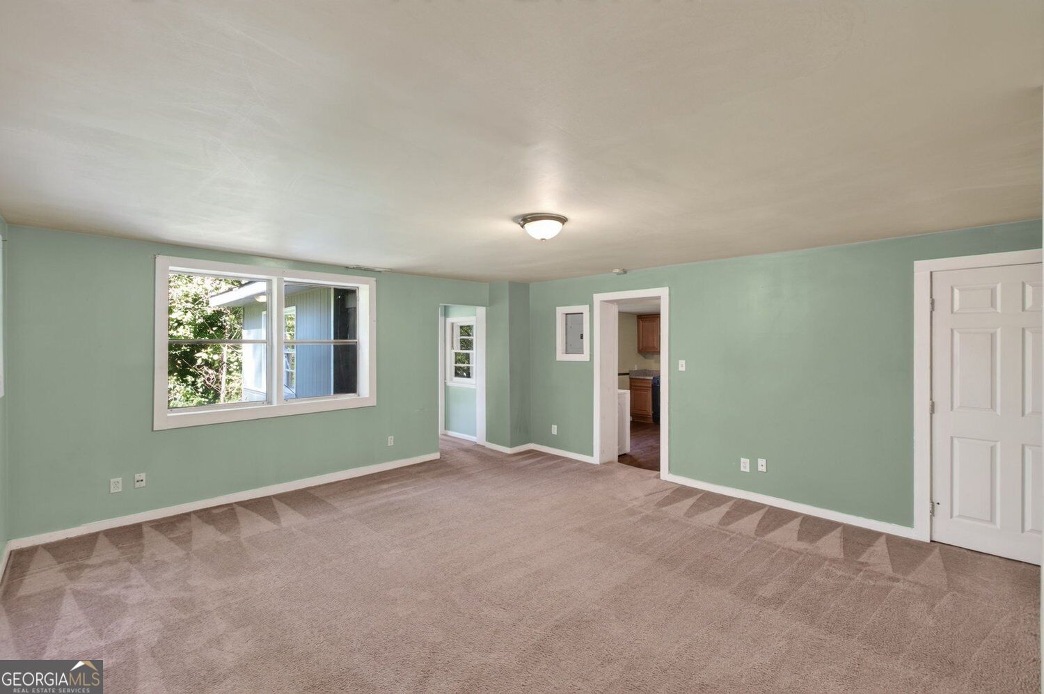 5749 Pinecrest Road Property Photo 2