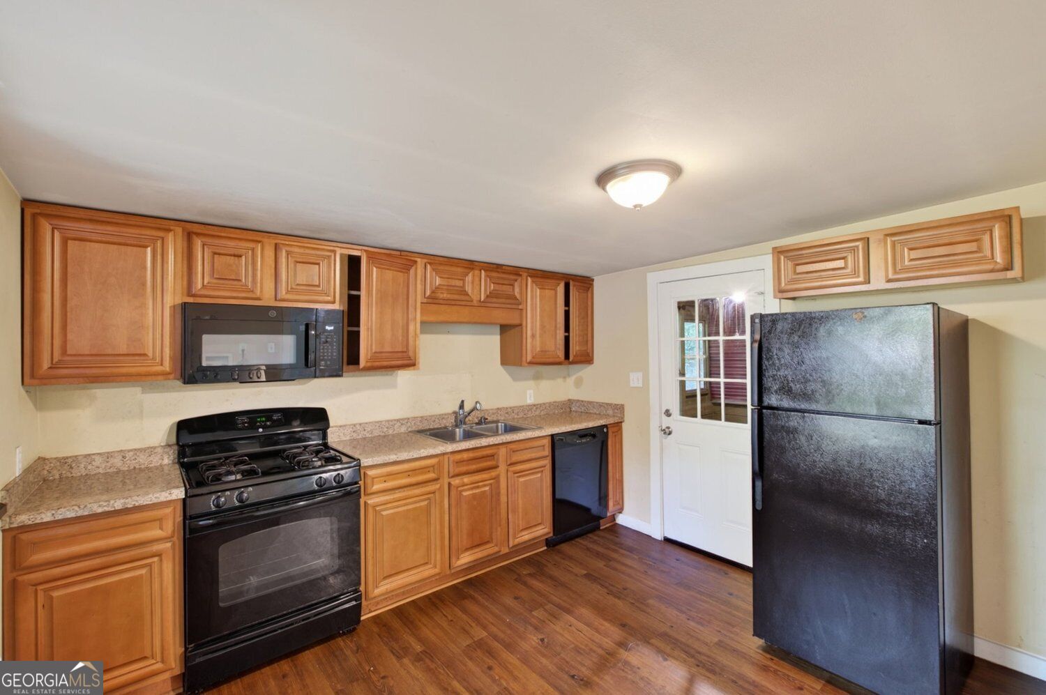 5749 Pinecrest Road Property Photo 3