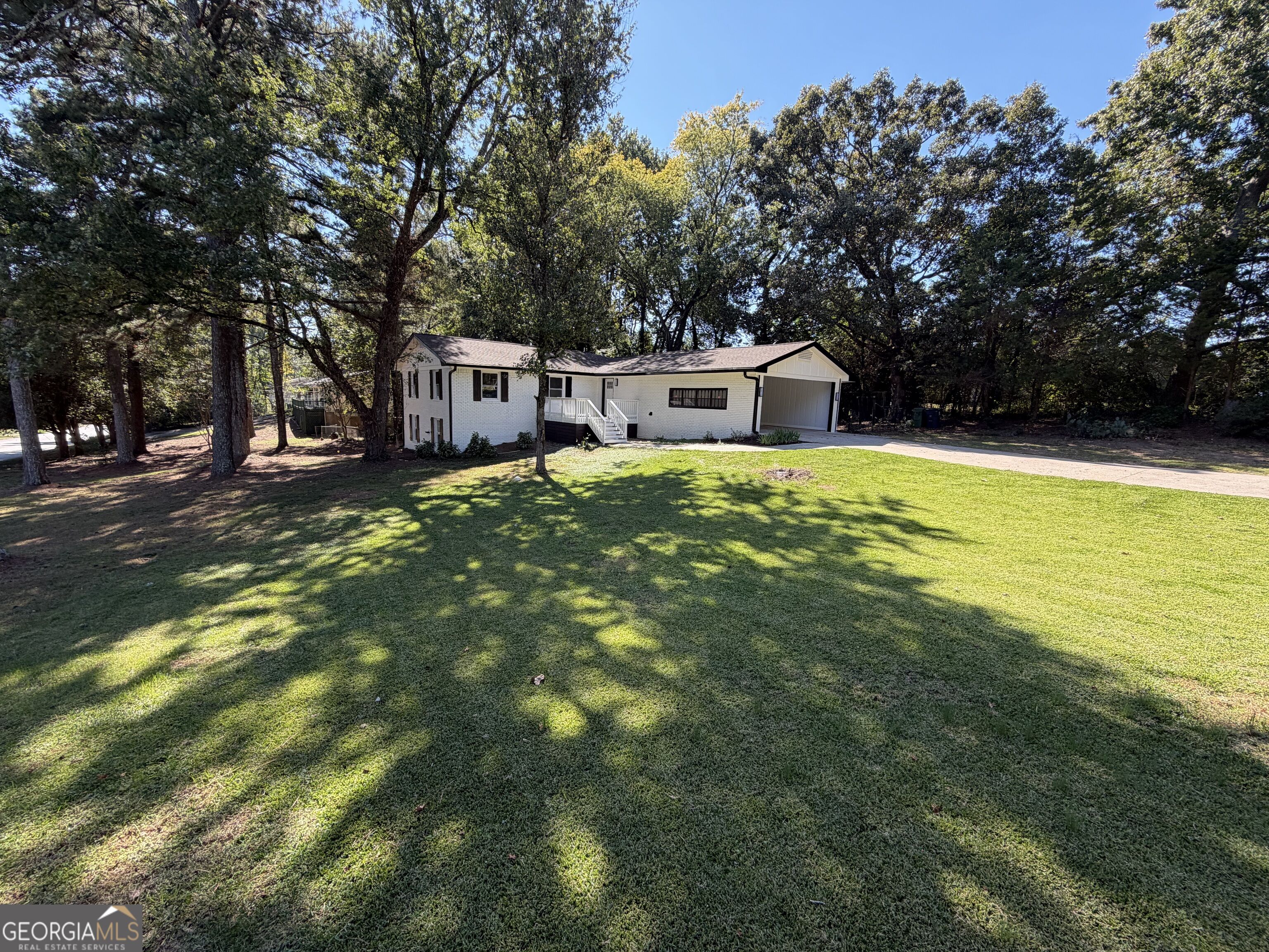 1617 W Kellogg Circle Property Photo 3