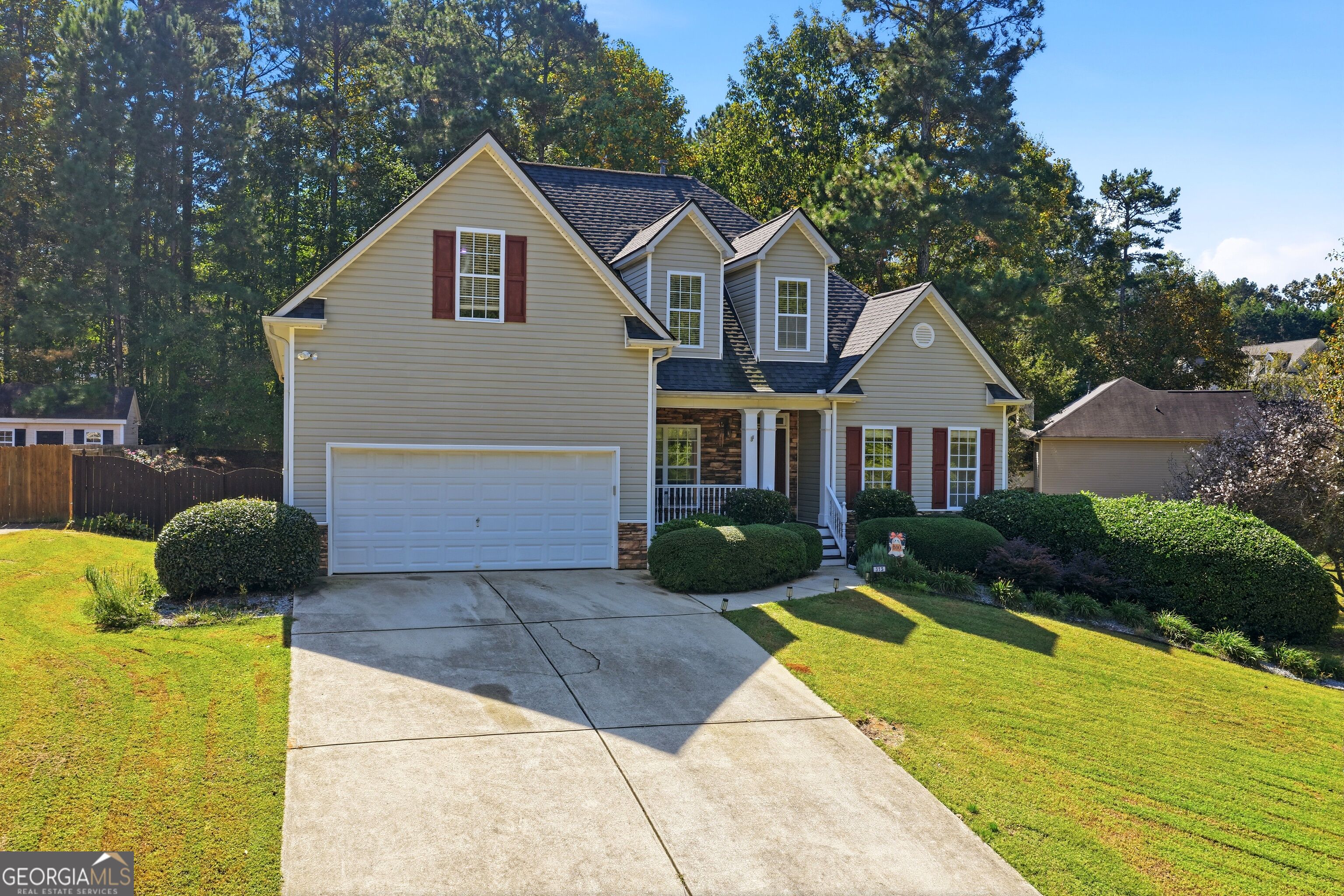 313 Vineyard Drive Property Photo 2