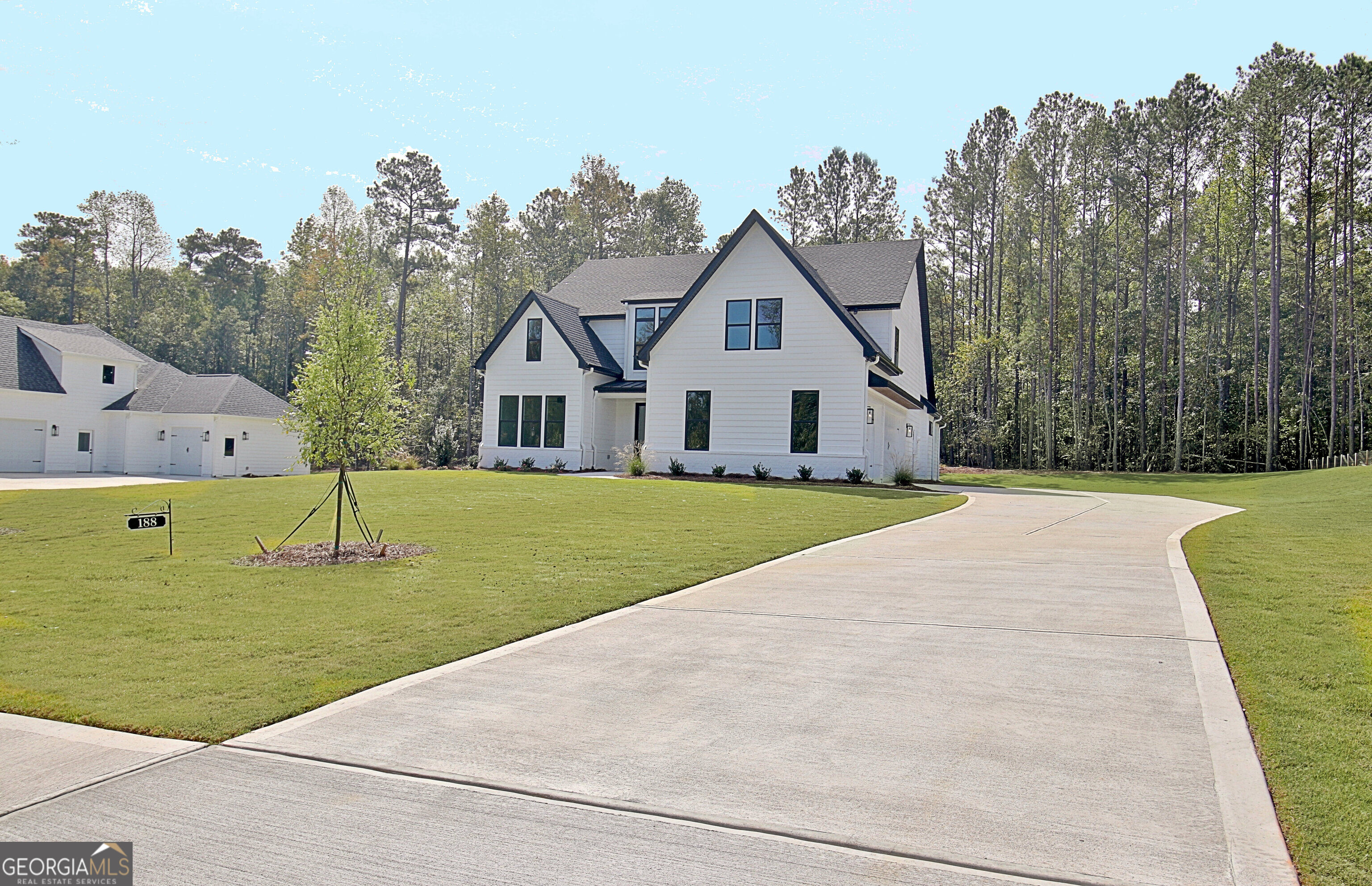 188 Ryeland Drive Property Photo 5