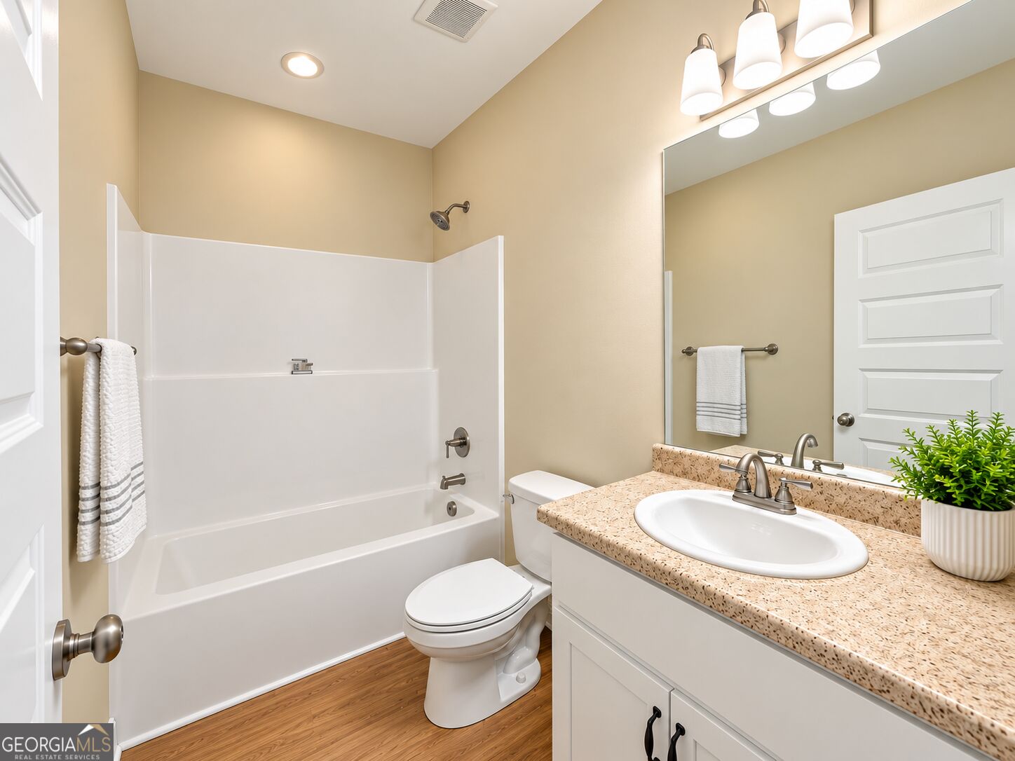 4104 Colbie Way Property Photo 18