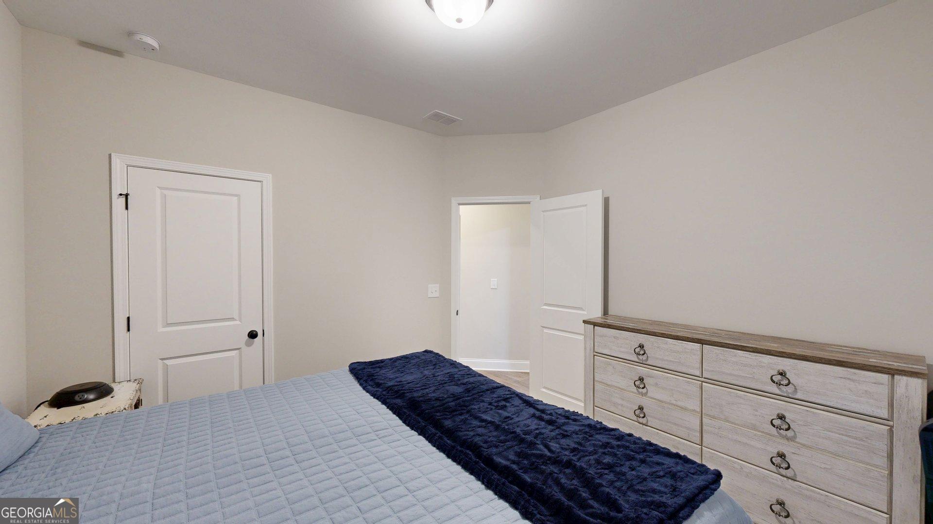 1215 Awenasa Drive Property Photo 32