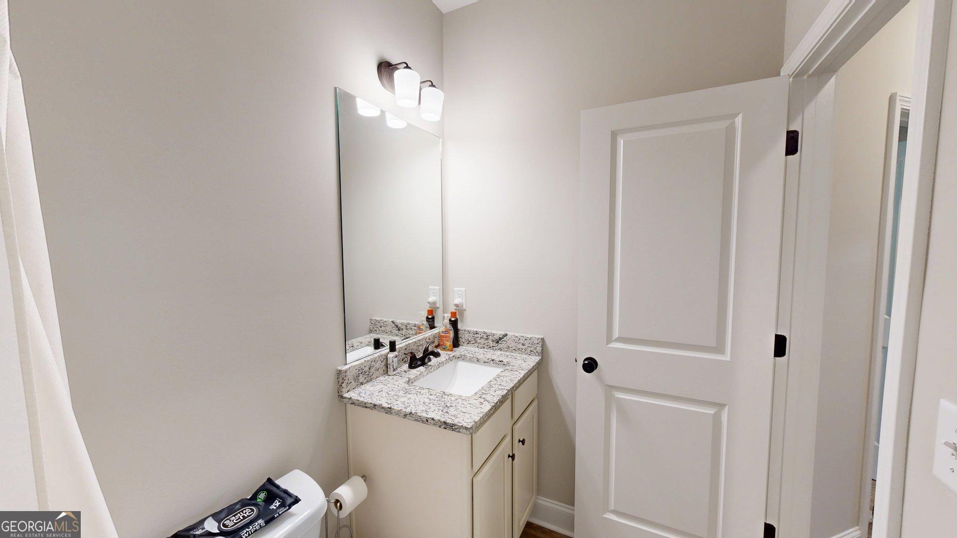 1215 Awenasa Drive Property Photo 34