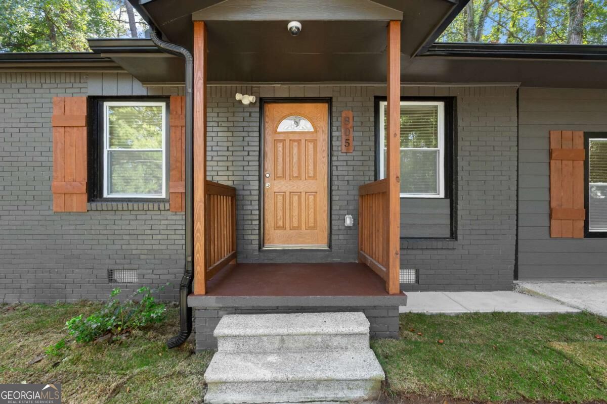 805 Sandy Creek Drive Nw Property Photo 3