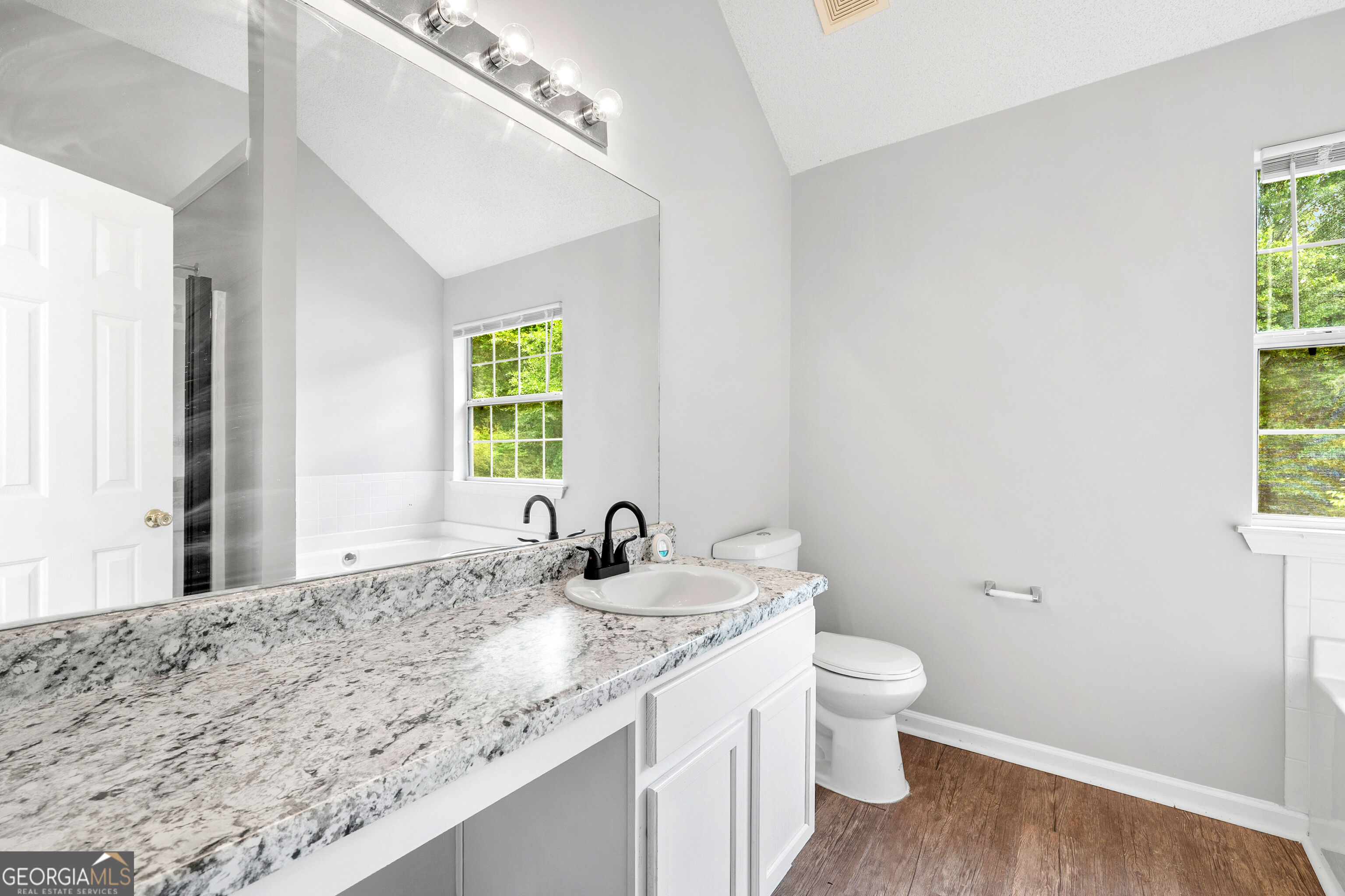 3129 Stonebridge Creek Drive Property Photo 19
