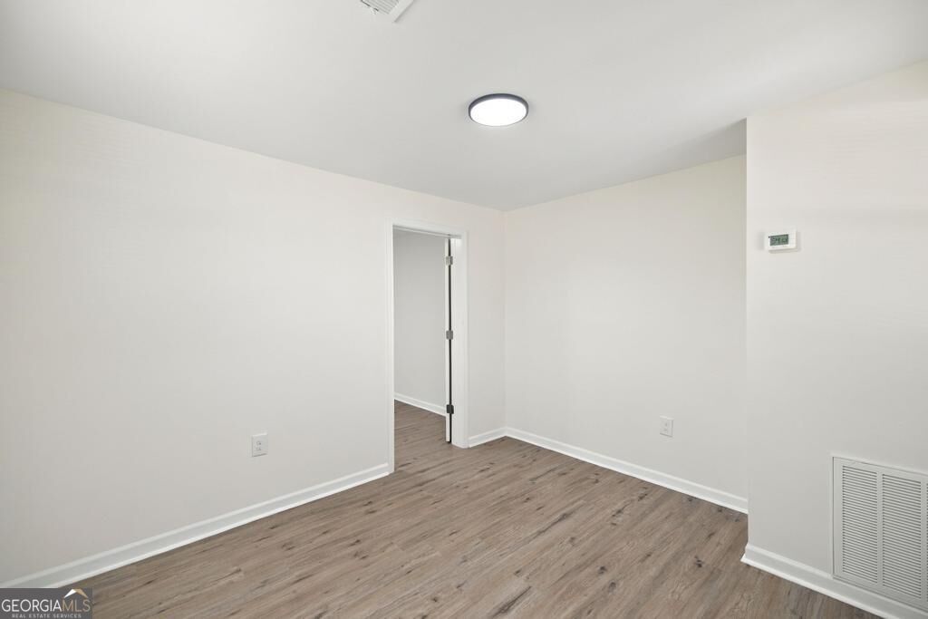 660 Lilly Avenue Property Photo 5