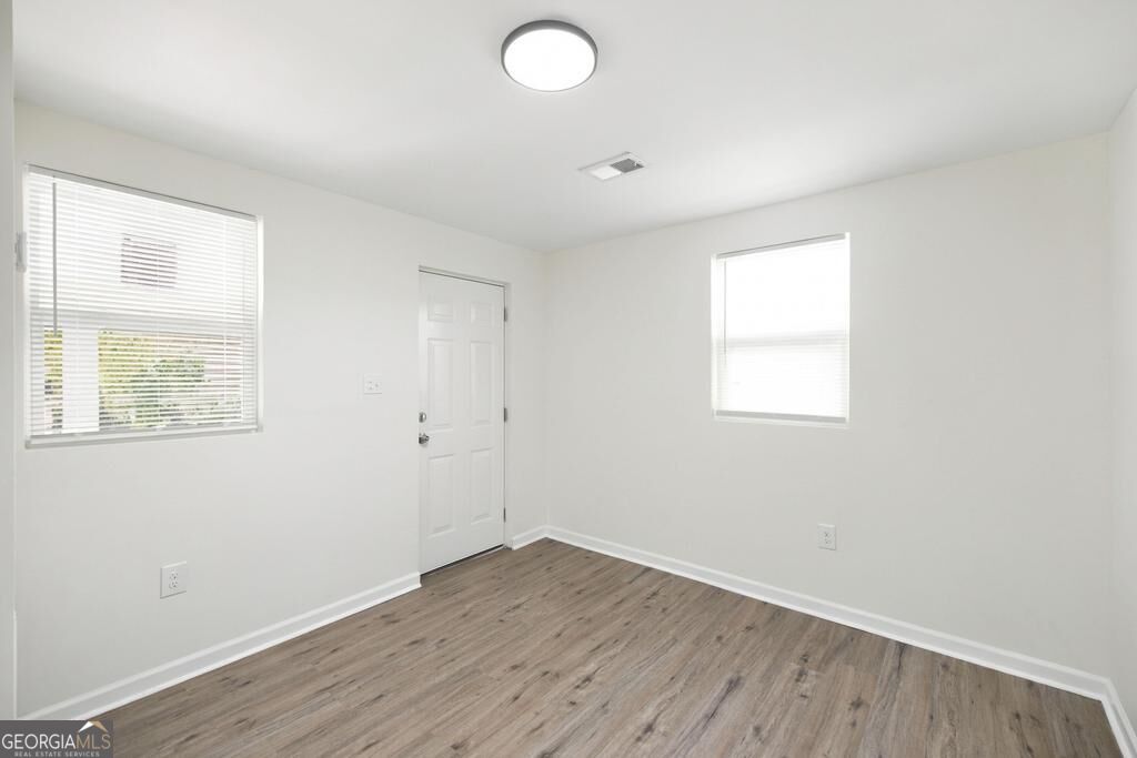 660 Lilly Avenue Property Photo 7