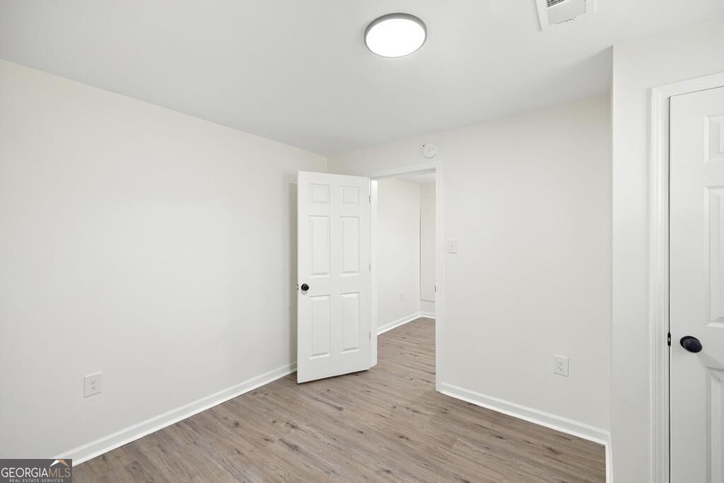 660 Lilly Avenue Property Photo 9