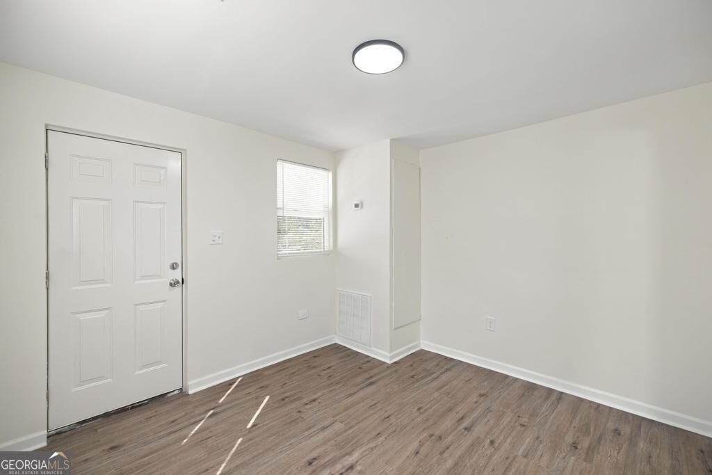 660 Lilly Avenue Property Photo 18
