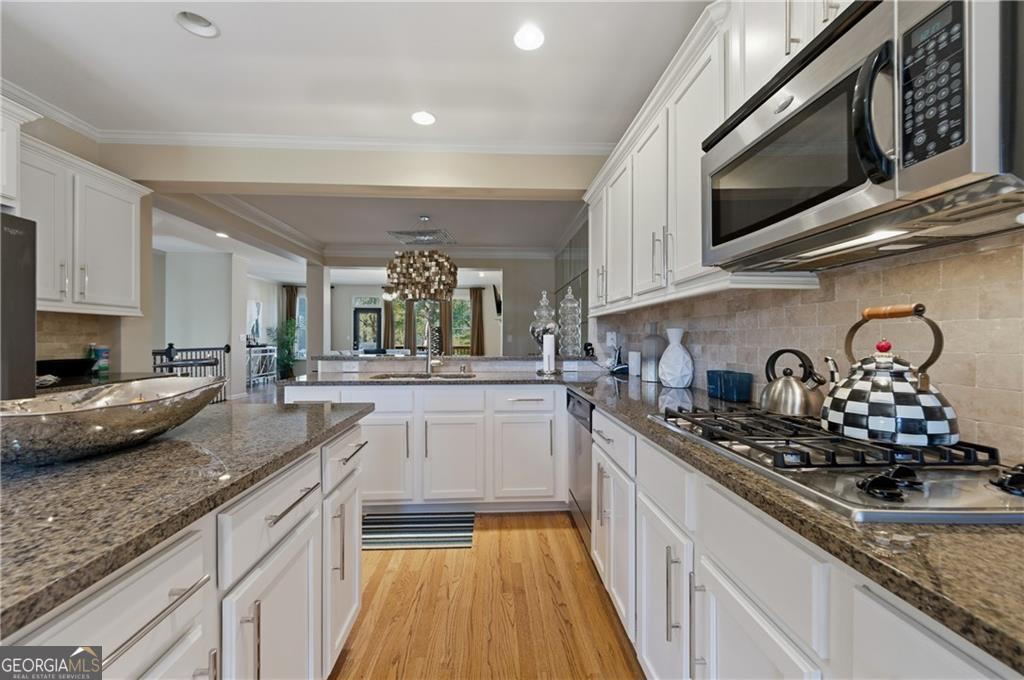 6187 Trumbul Oaks Court Property Photo 8