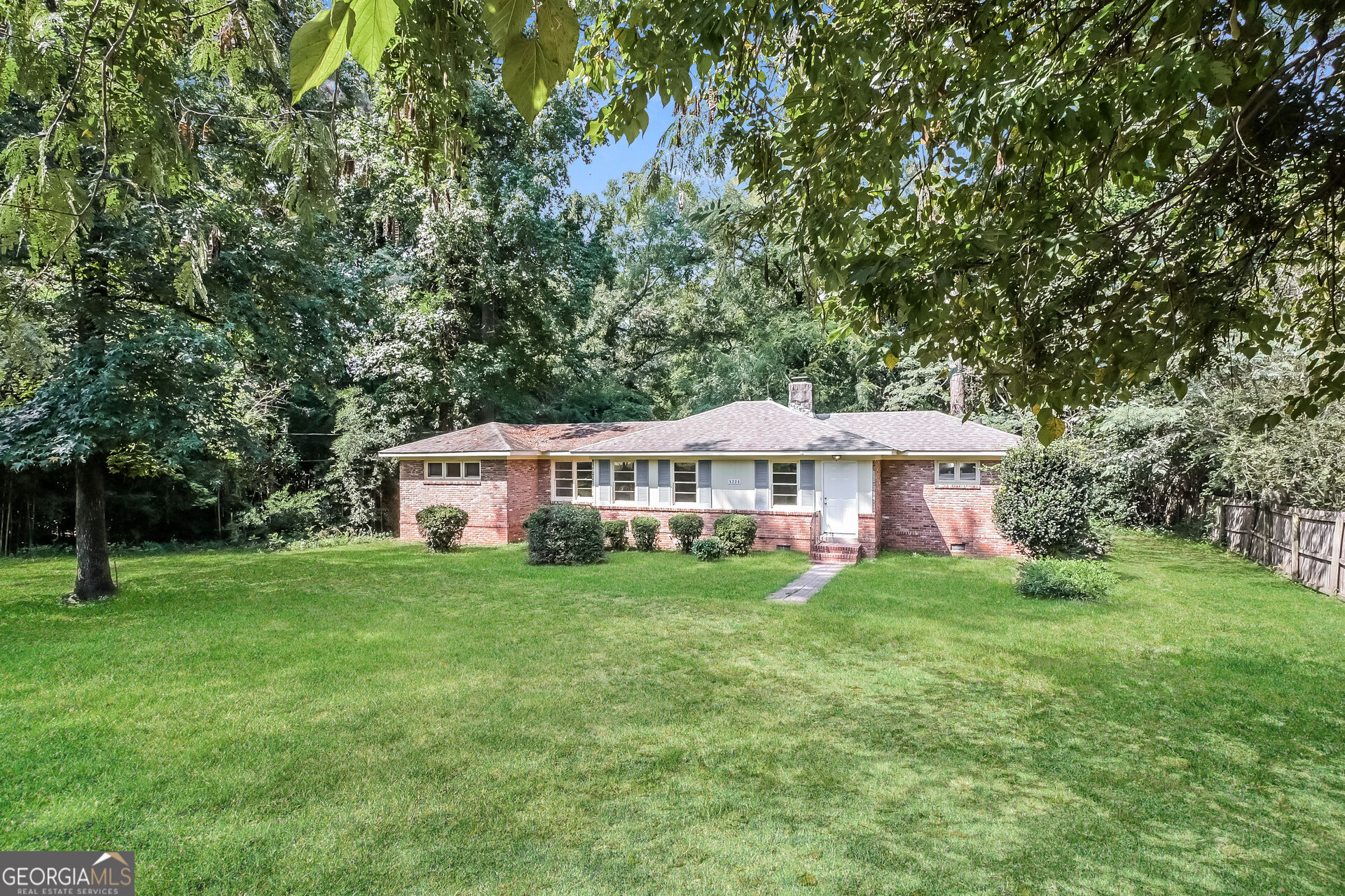 5225 Boyd Drive Property Photo 1