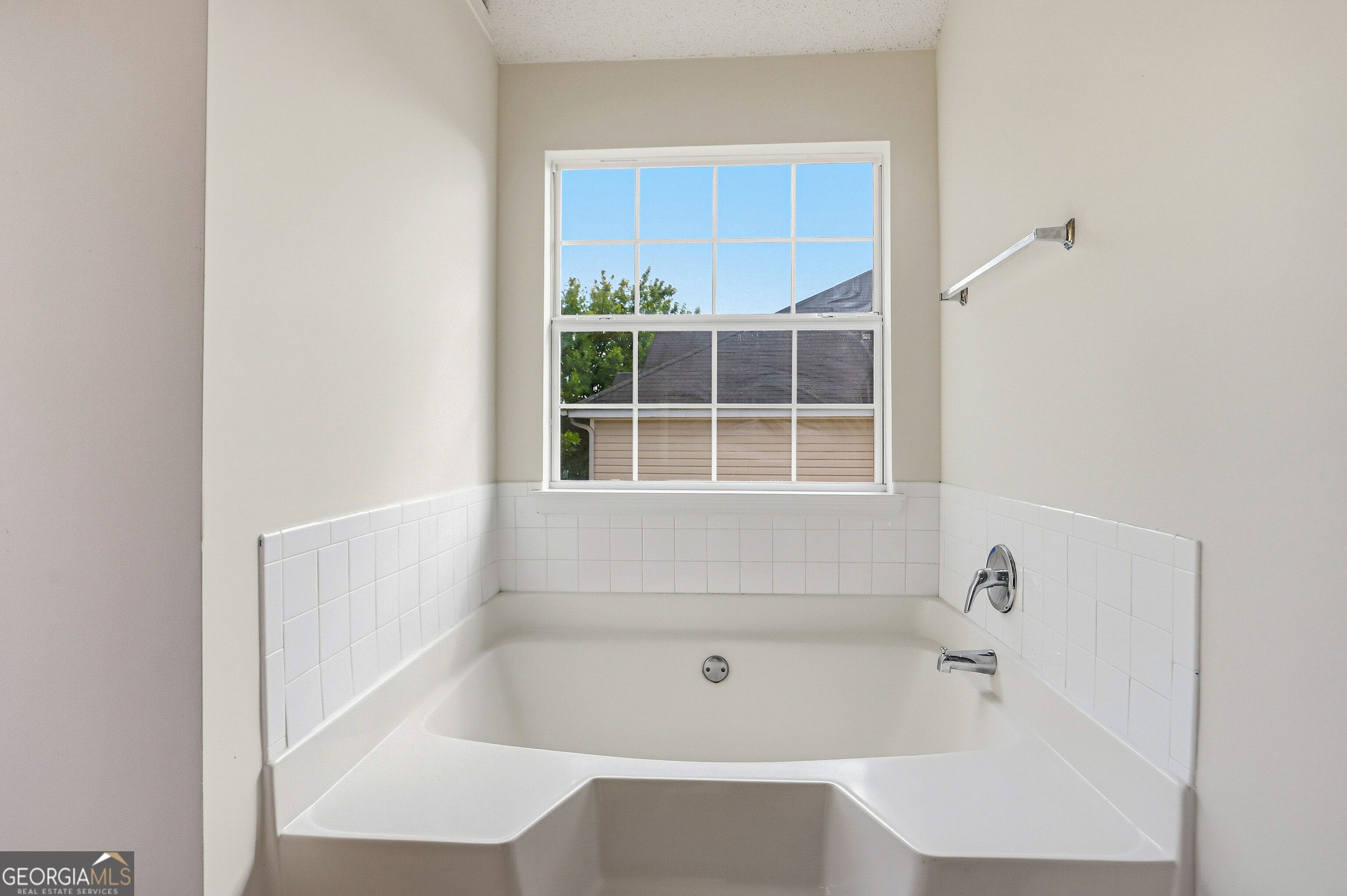 235 Hillside Oak Lane Property Photo 33