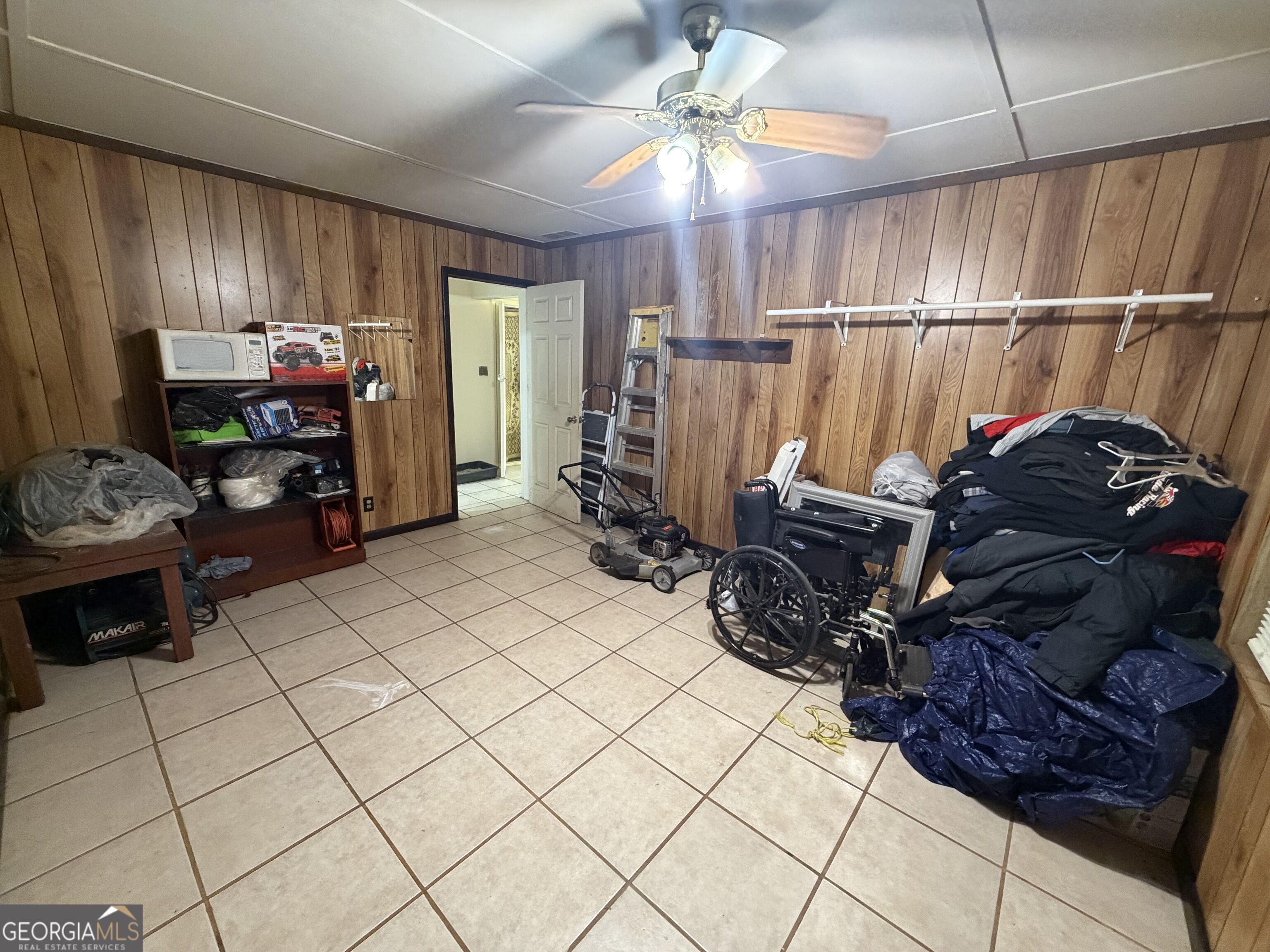 4429 Glade Road Property Photo 11