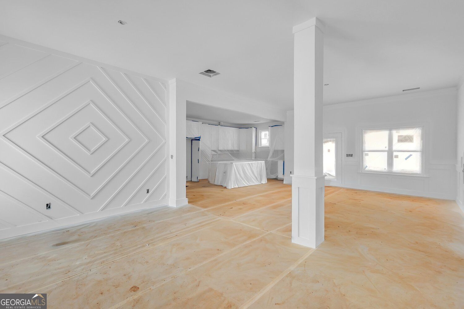1350 Waverly Way Property Photo 3