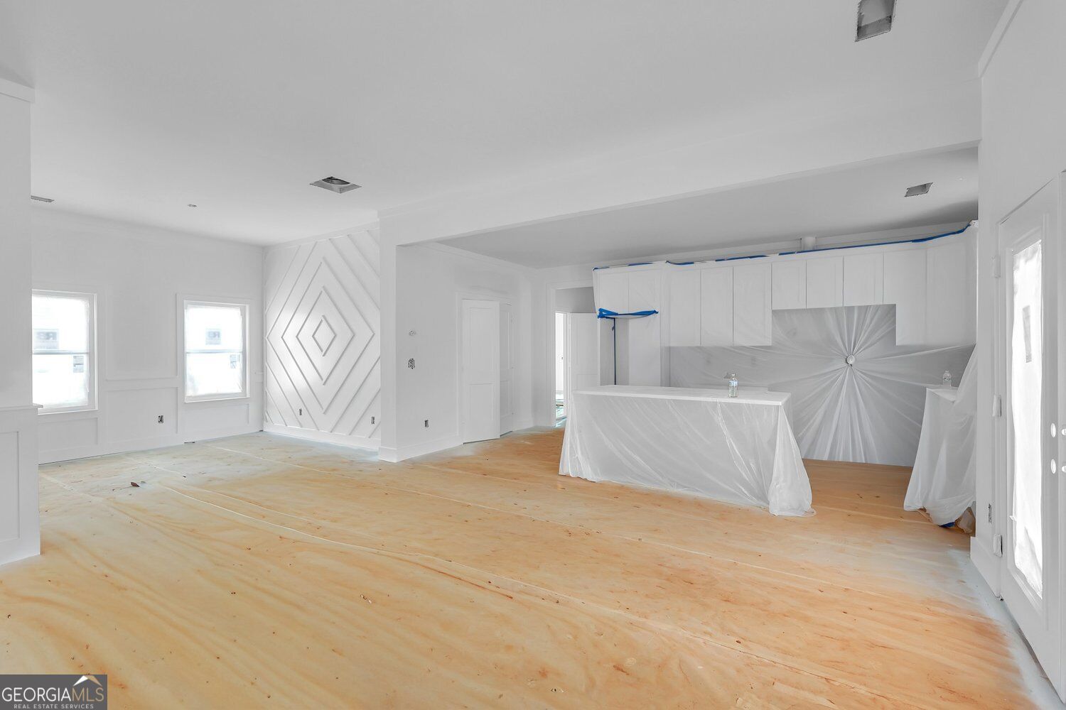 1350 Waverly Way Property Photo 4
