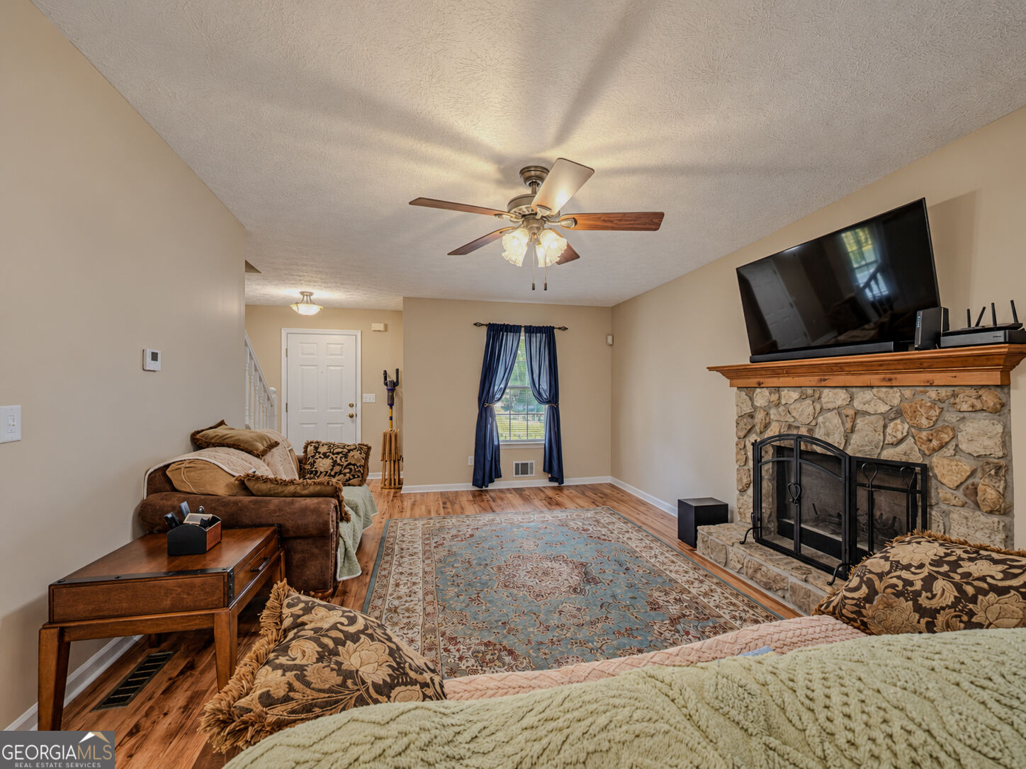 3172 Rockview Drive Property Photo 8