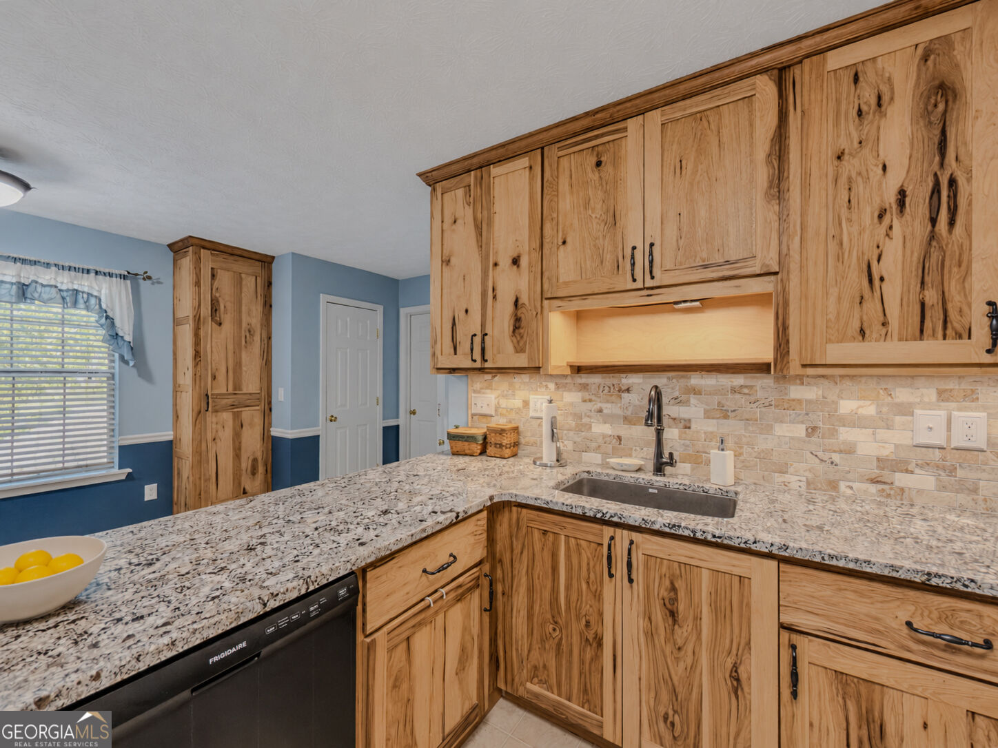 3172 Rockview Drive Property Photo 11