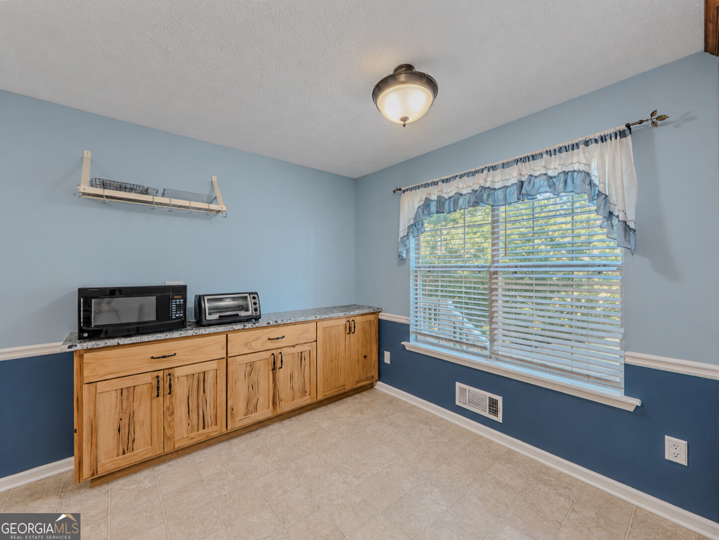 3172 Rockview Drive Property Photo 15