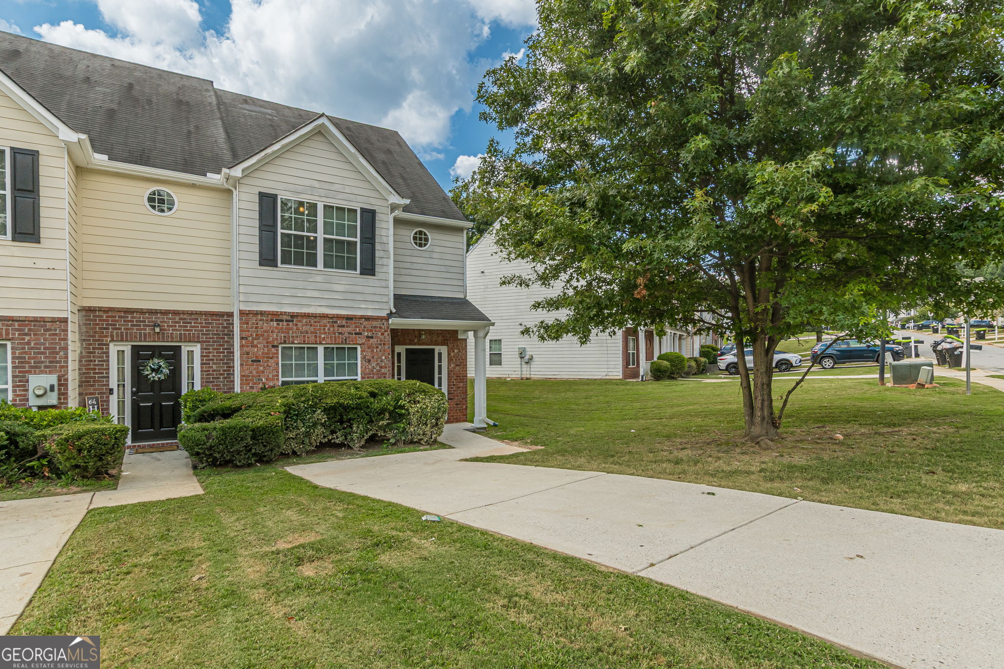 274 Brookview Drive Property Photo 2