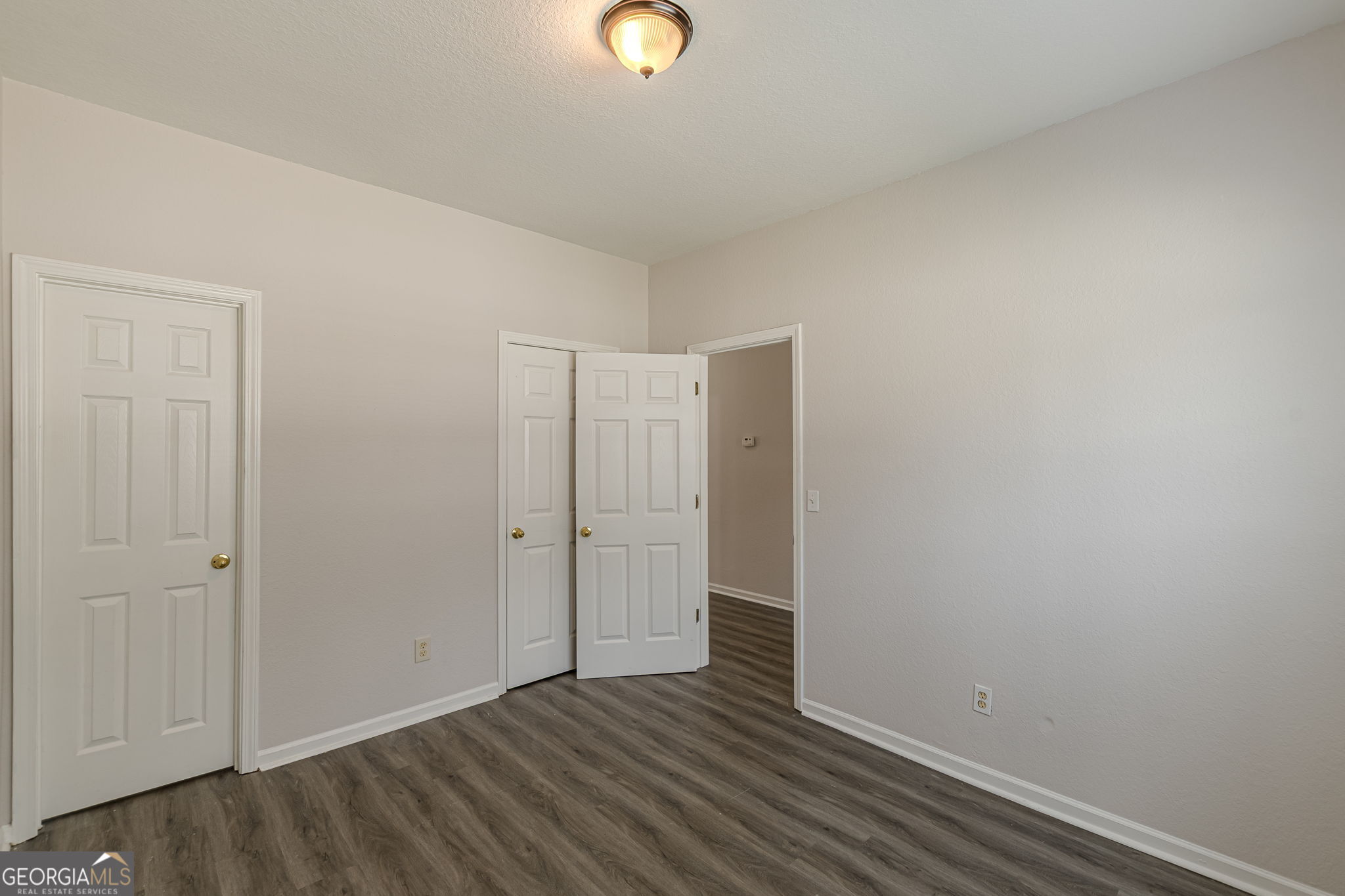 274 Brookview Drive Property Photo 7