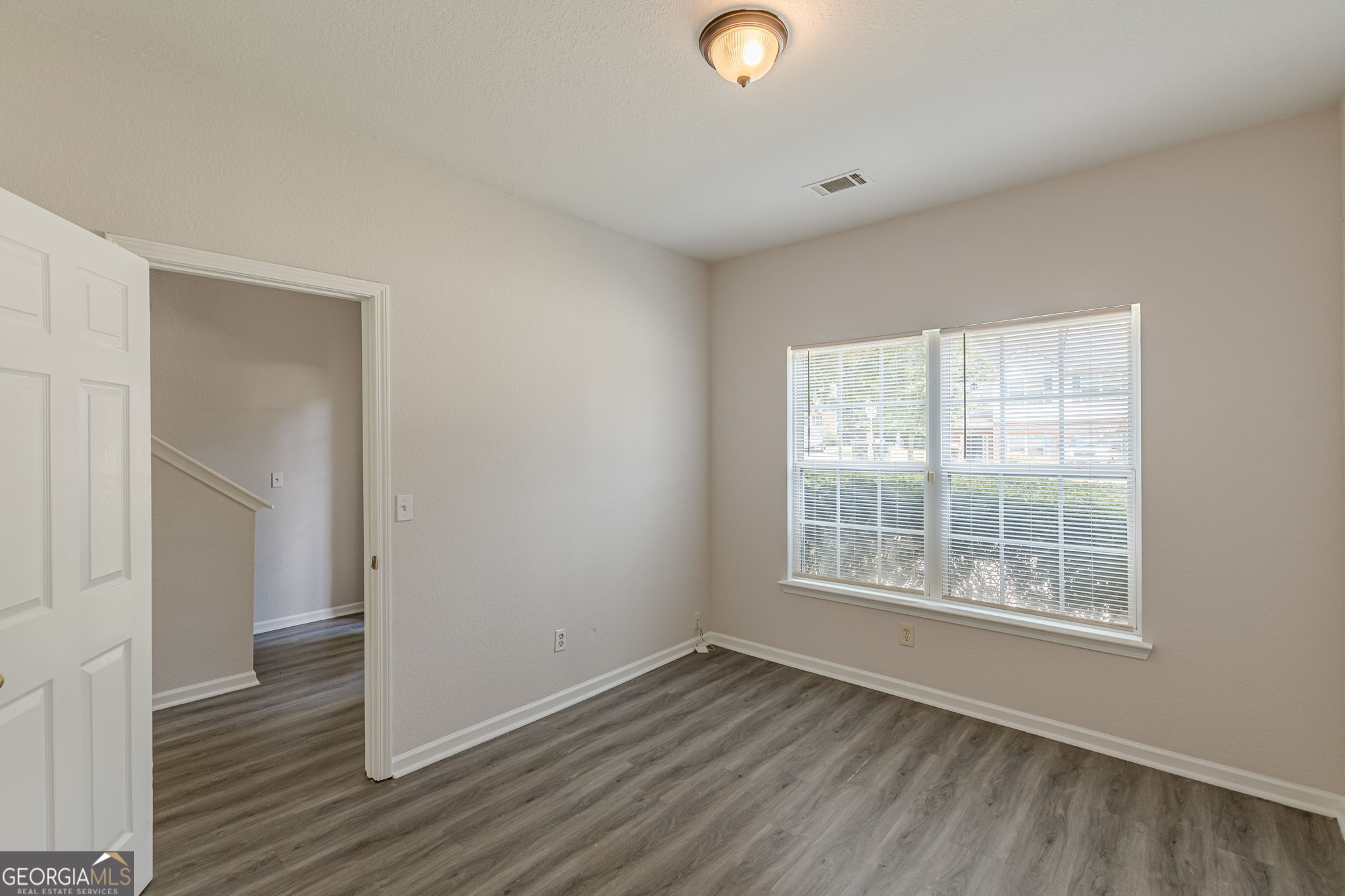 274 Brookview Drive Property Photo 8