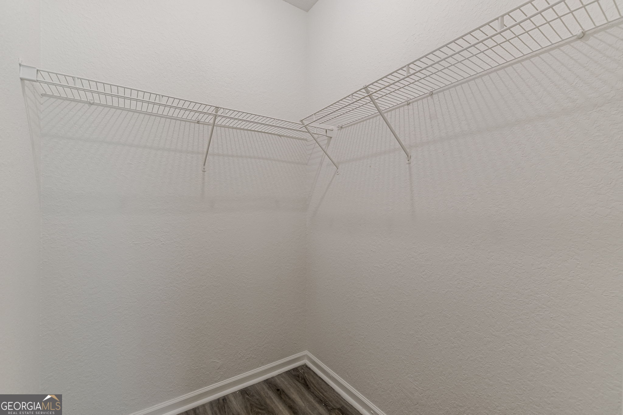 274 Brookview Drive Property Photo 9