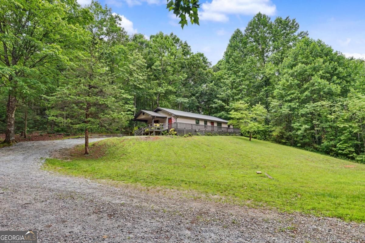 172 Fred Henry Lane Property Photo 3