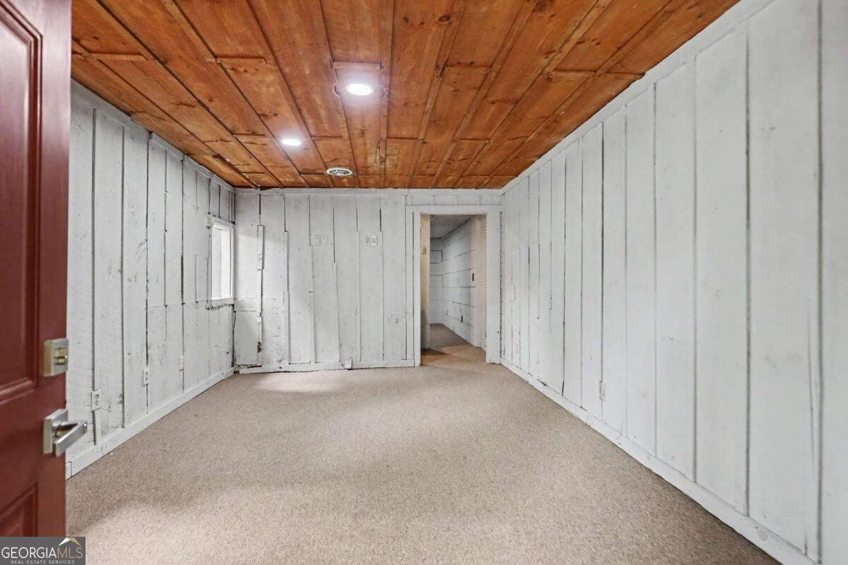 172 Fred Henry Lane Property Photo 14