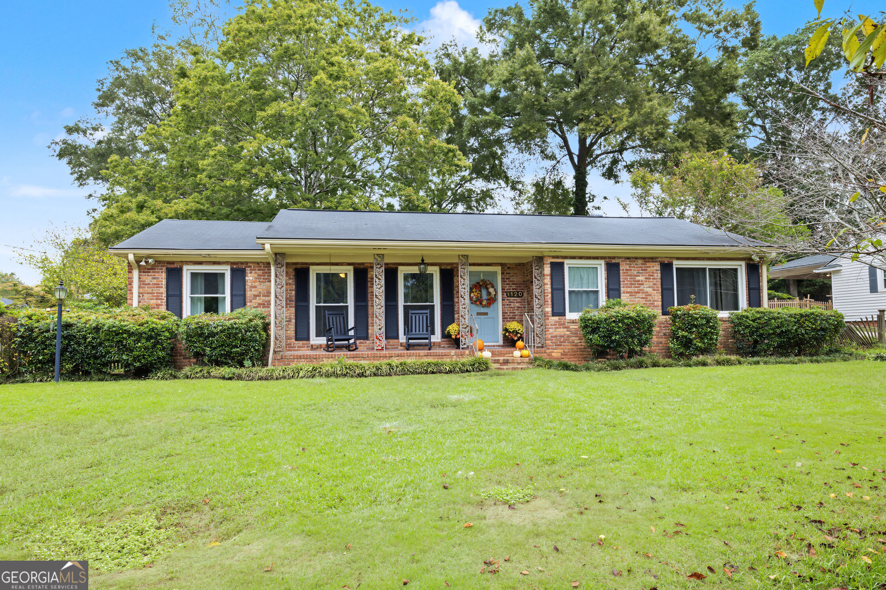 1120 Maple Drive Property Photo 1