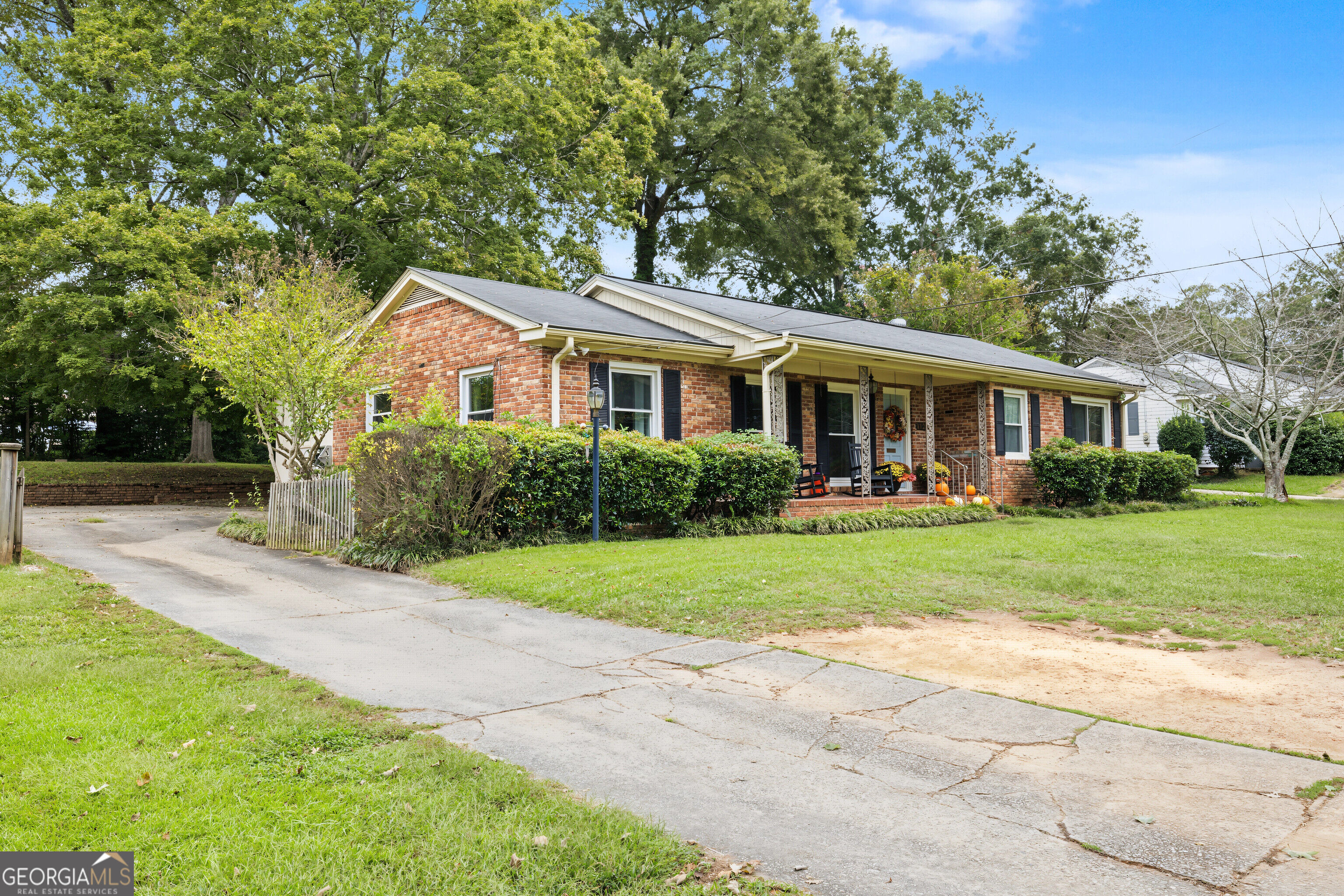 1120 Maple Drive Property Photo 3
