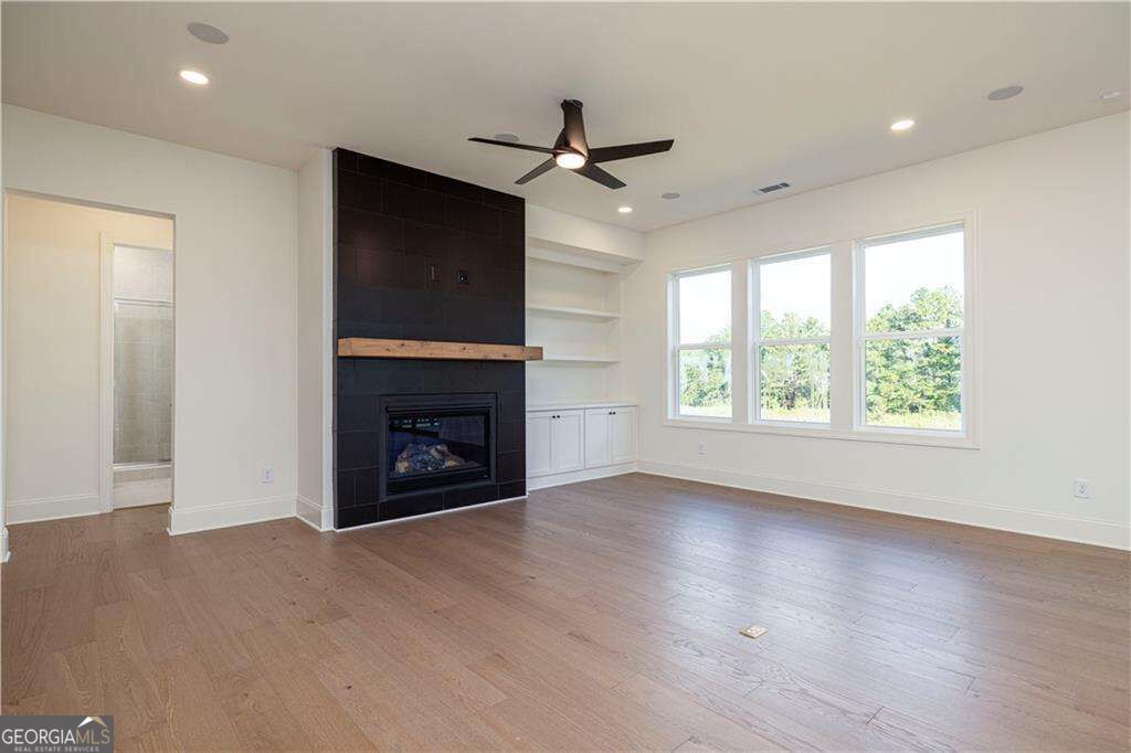 2081 Freestone Way Property Photo 4