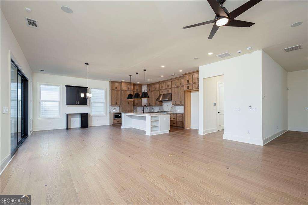 2081 Freestone Way Property Photo 11