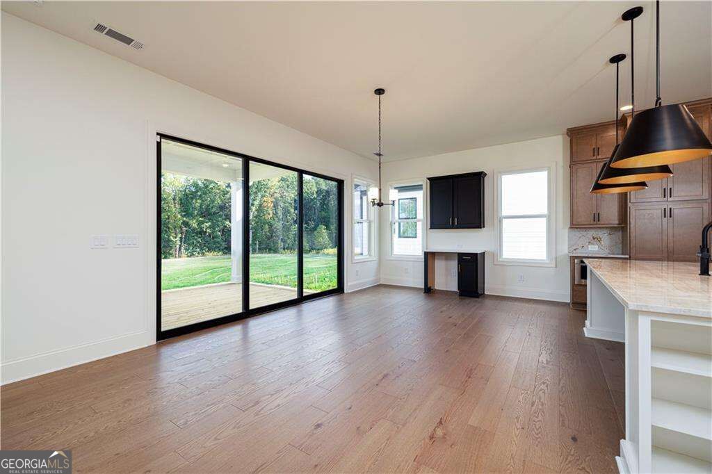 2081 Freestone Way Property Photo 14