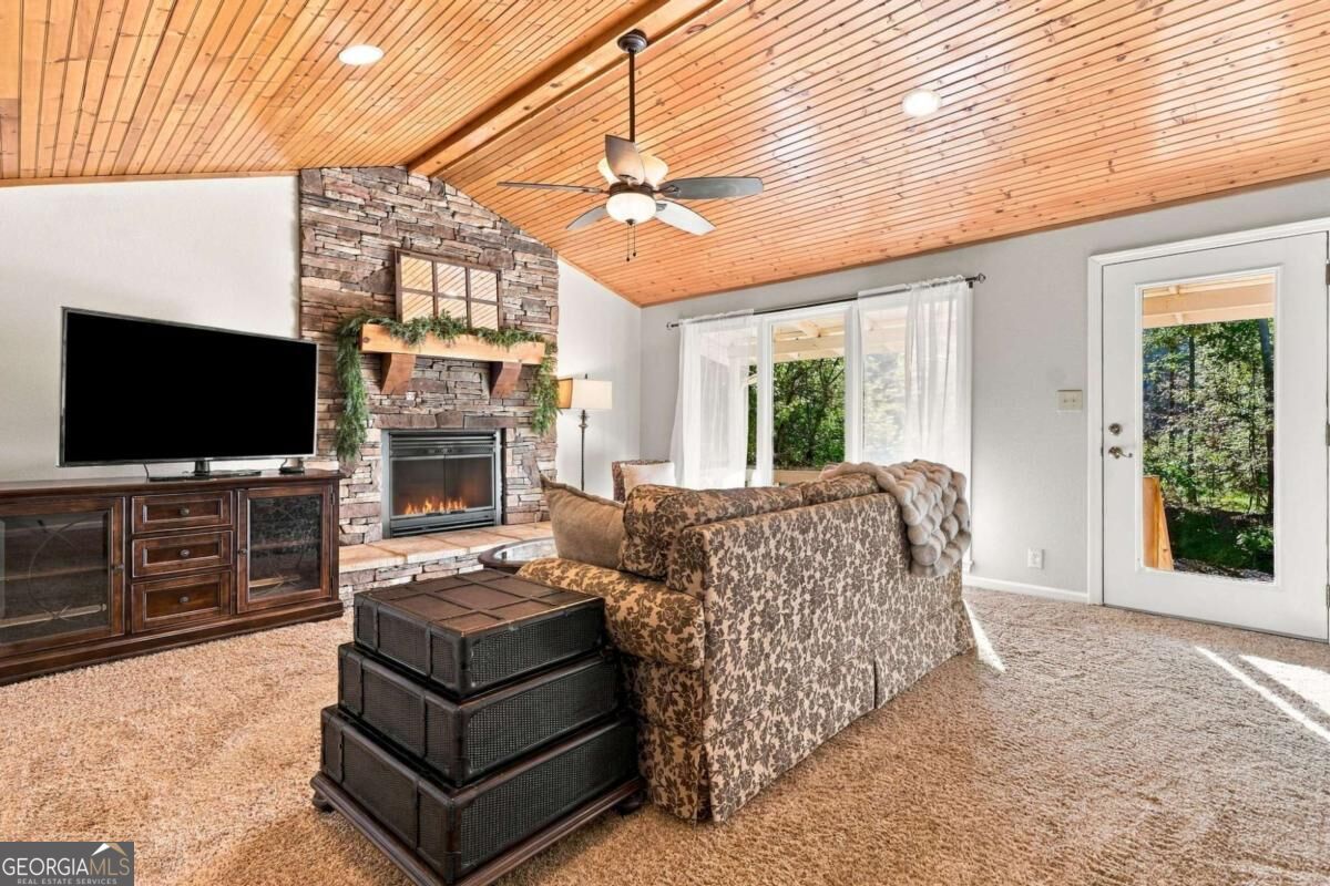 372 Misty Valley Lane # 19 Property Photo 8